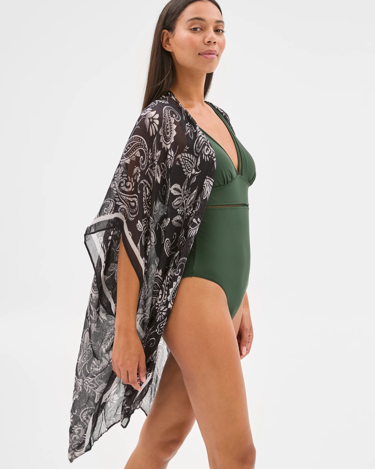 160_71966946_3+160T7196