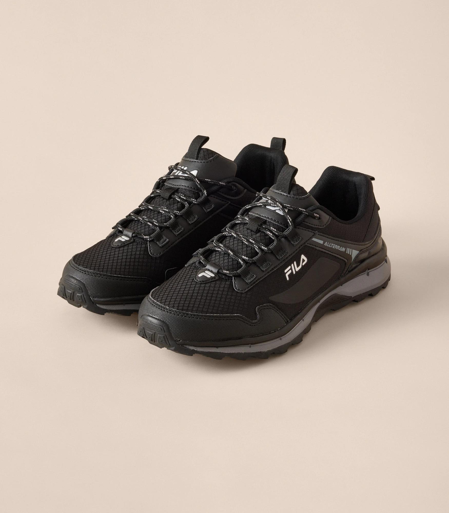 Fila shoes black and gray best sale