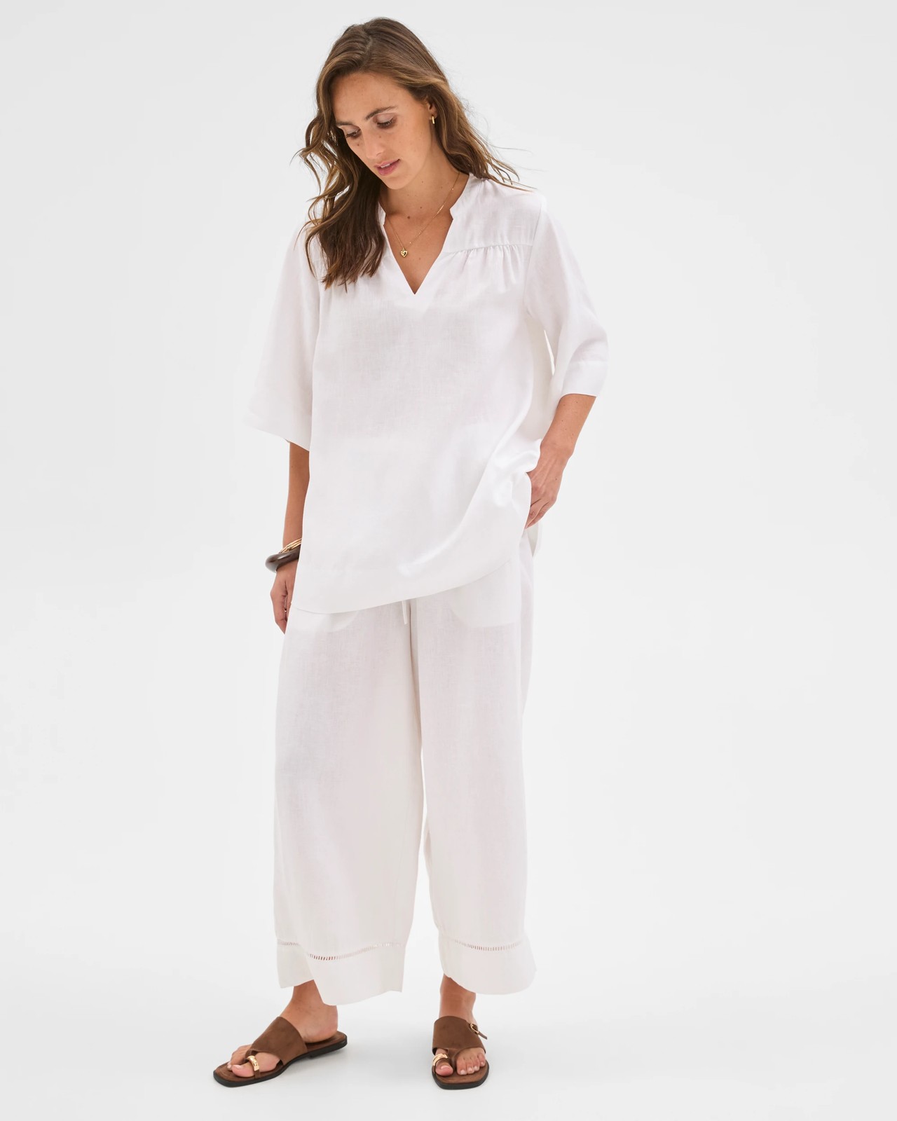 European Linen Short Sleeve V-Front Tunic Top - White 2 of 6