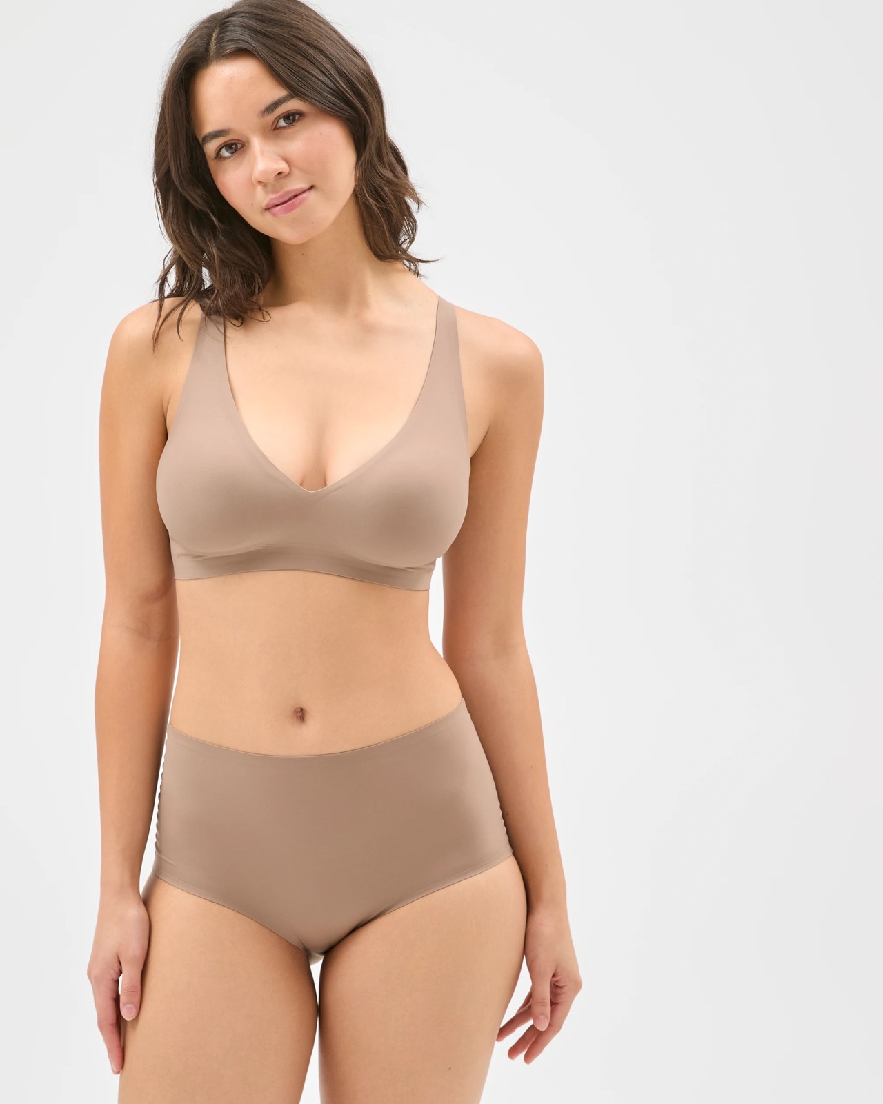 Smooth Moves No Show Bonded Wirefree Crop Bra - Mocha 2 of 5