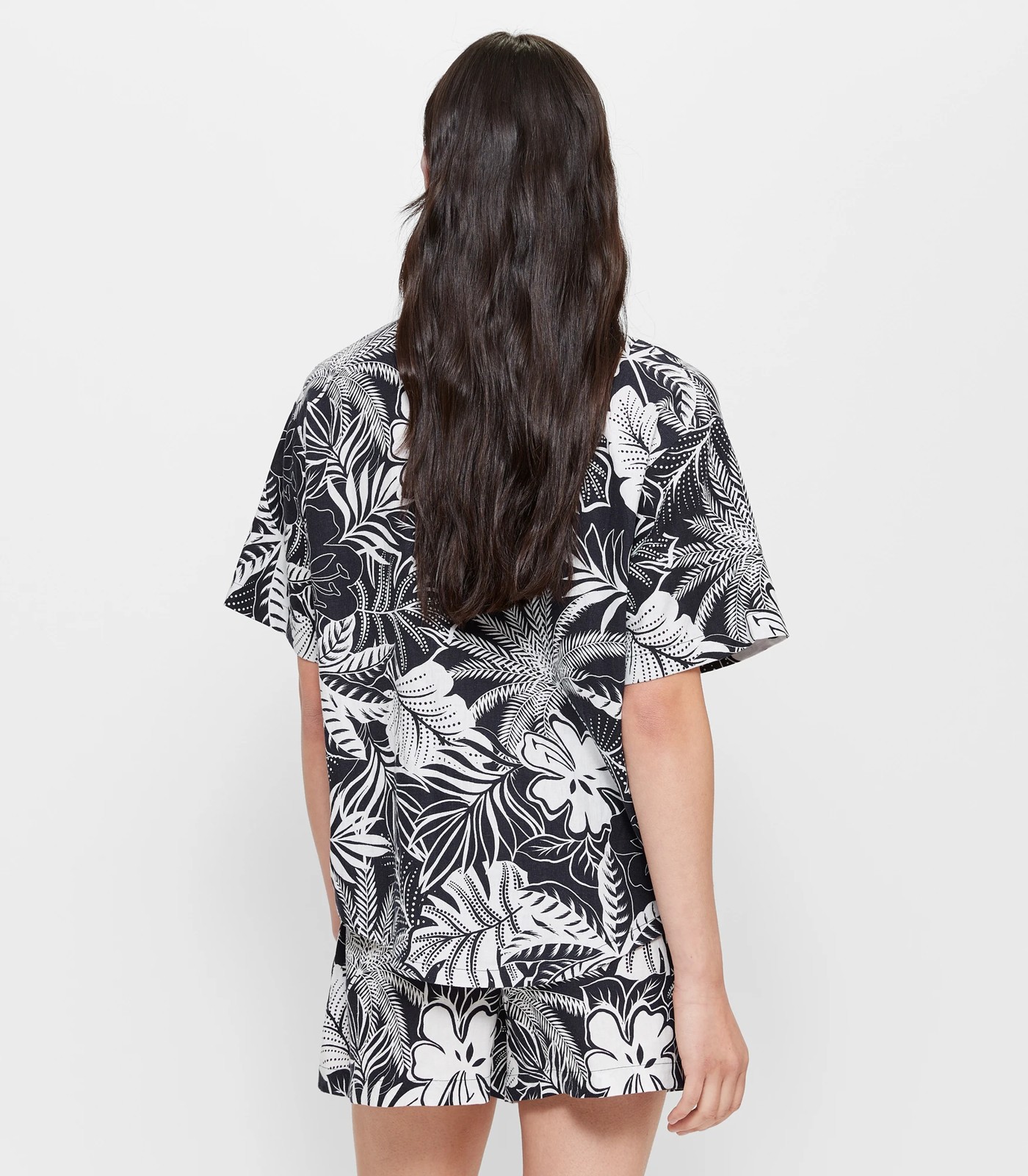 Linen Short Sleeve Pyjama Set 4 of 5
