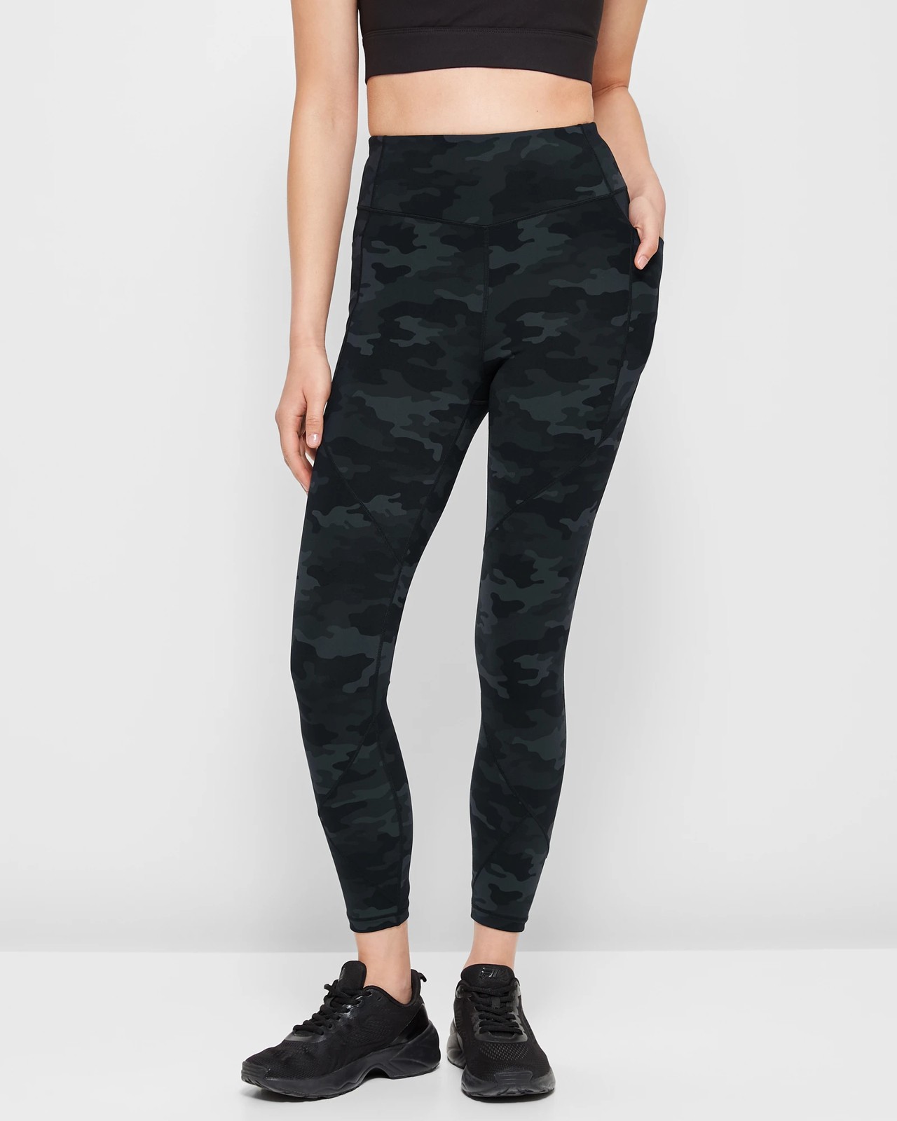 Women's Utility 7/8 Legging - Black Camo