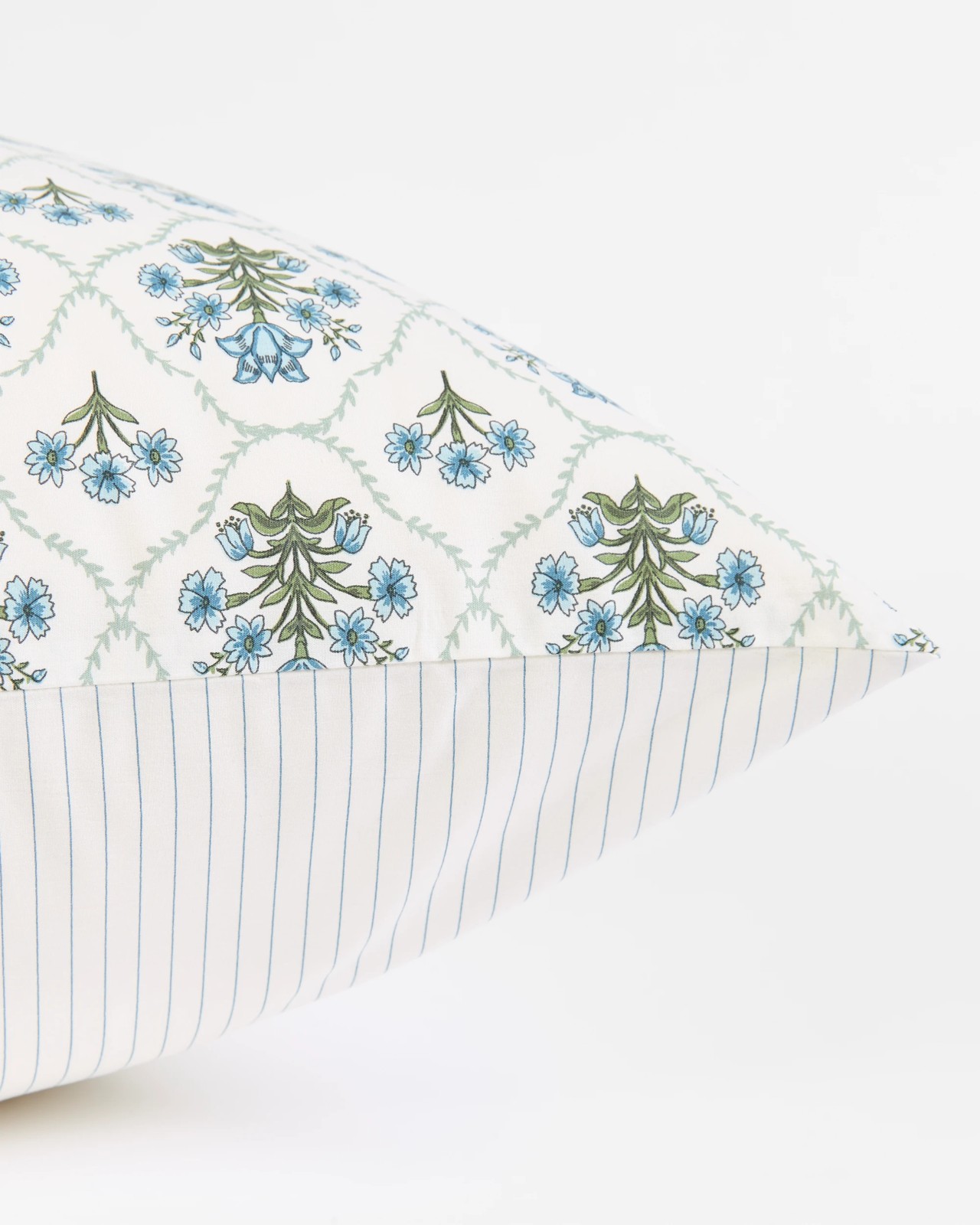 500_72057827_2+500T7205