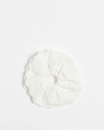 Large Broderie Scrunchie