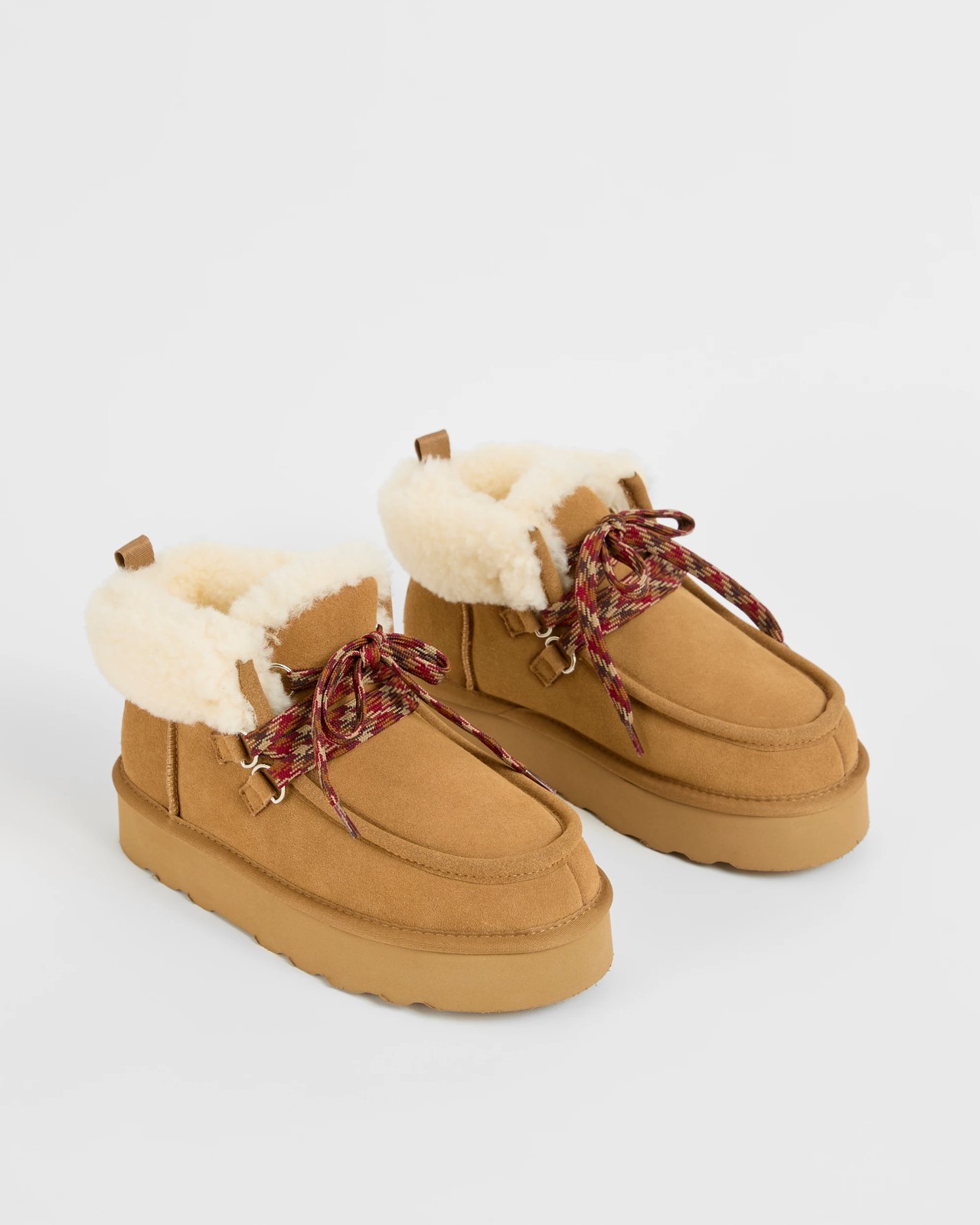 Australian Design Genuine Leather and Sheepskin Lace Up Outdoor Boots 2 of 3