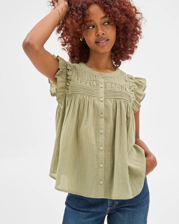 Petites Flutter Sleeve Pintuck Blouse