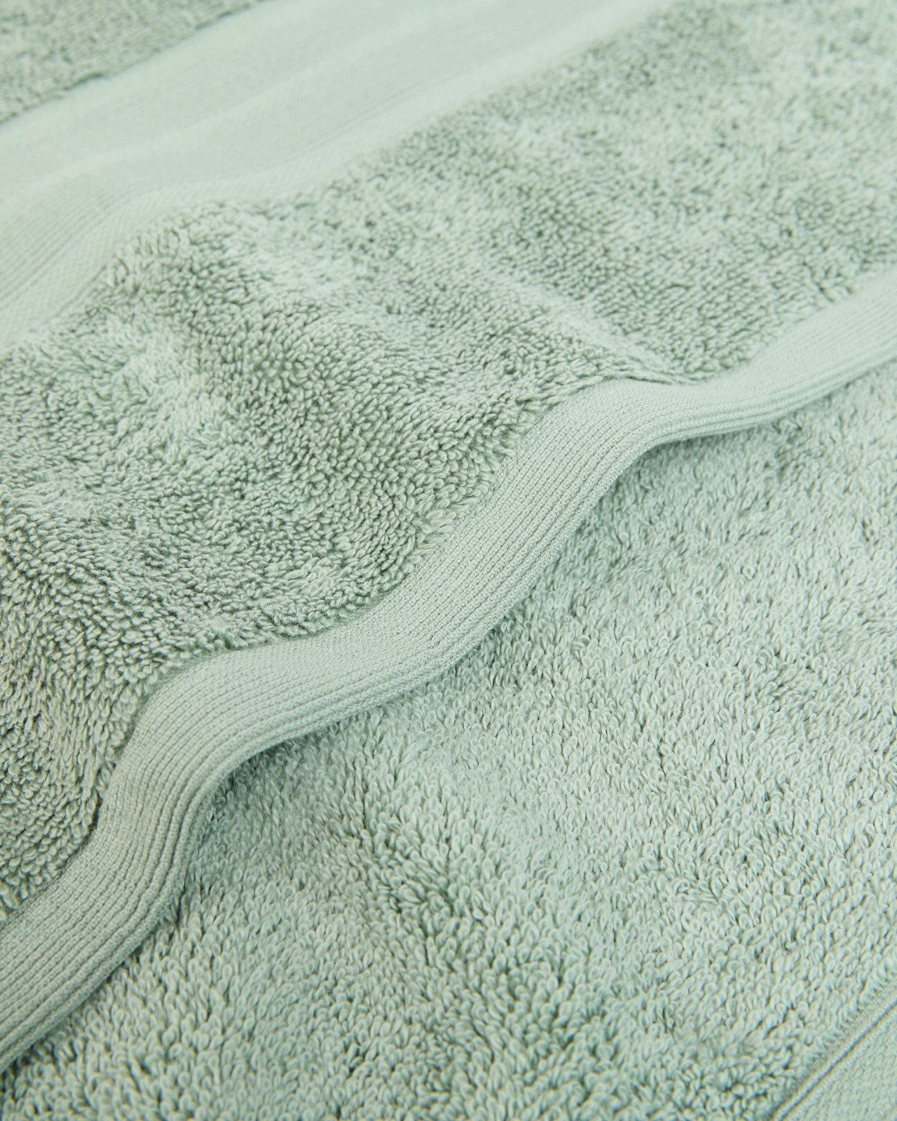 590_71696430_3+590T7169