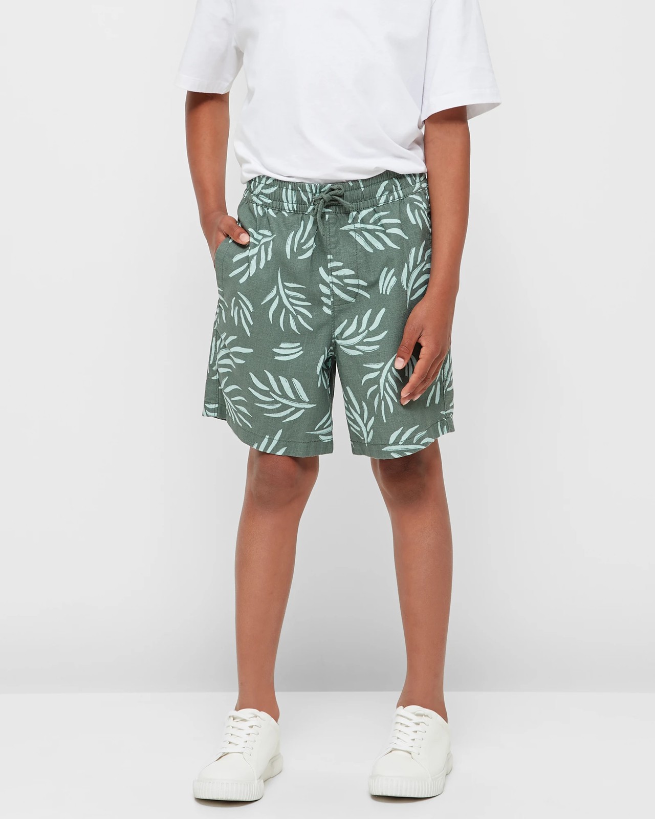 ASOS DESIGN swim shorts in short length in tropical print - part of a set