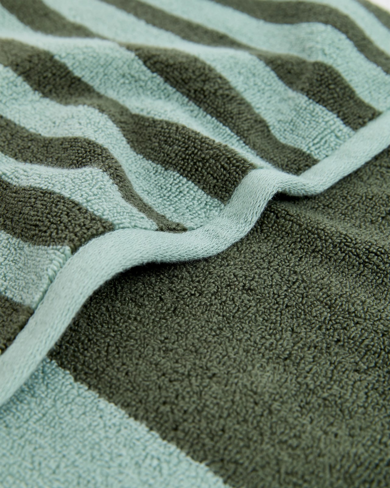 590_72239988_2+590T7223