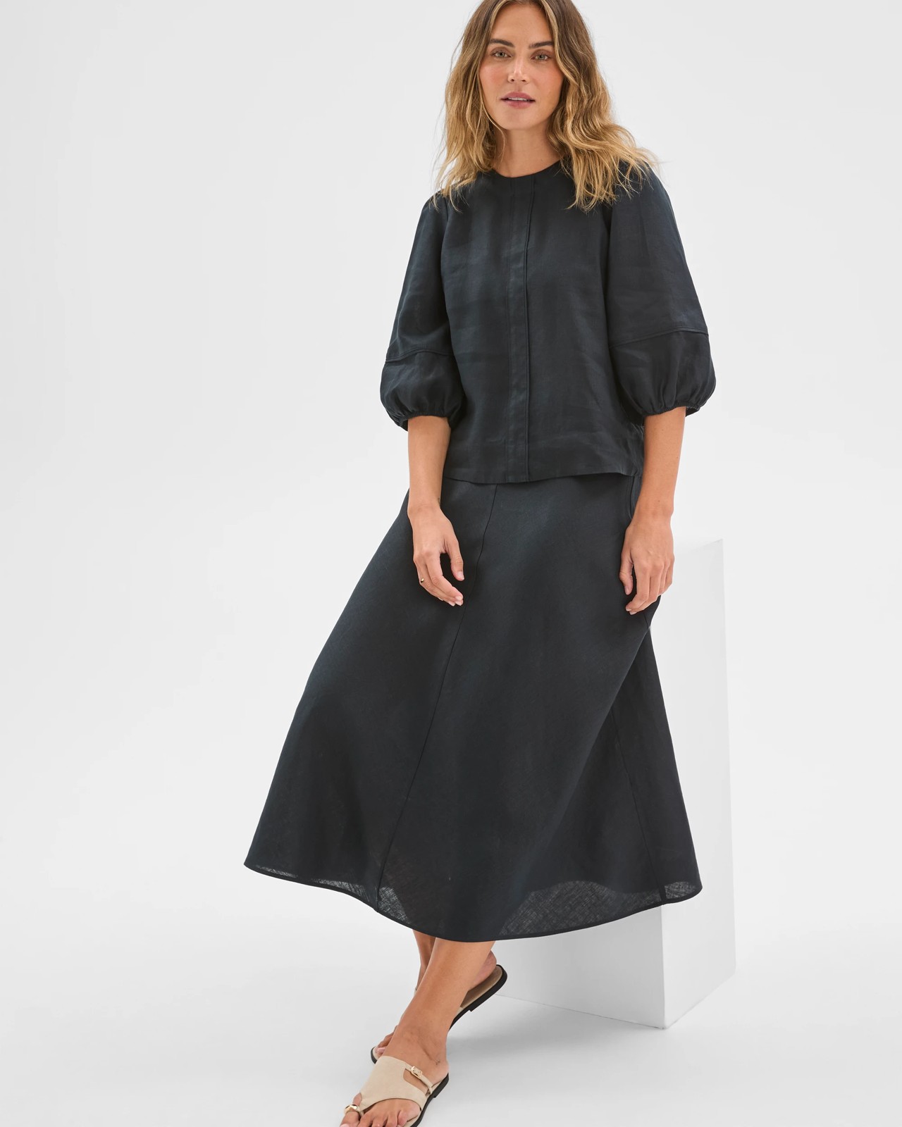 European Linen Seam Detail Skirt - Black 4 of 6