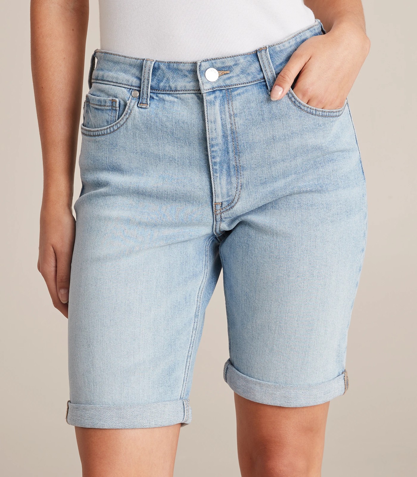 Womens knee length hot sale denim shorts australia