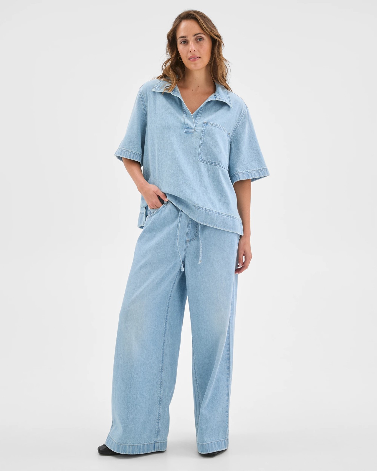 AirLoom Short Sleeve Denim Polo Shirt 2 of 5