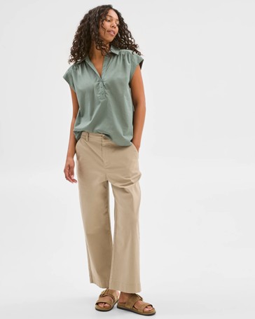 Sleeveless Popover Collared Shirt