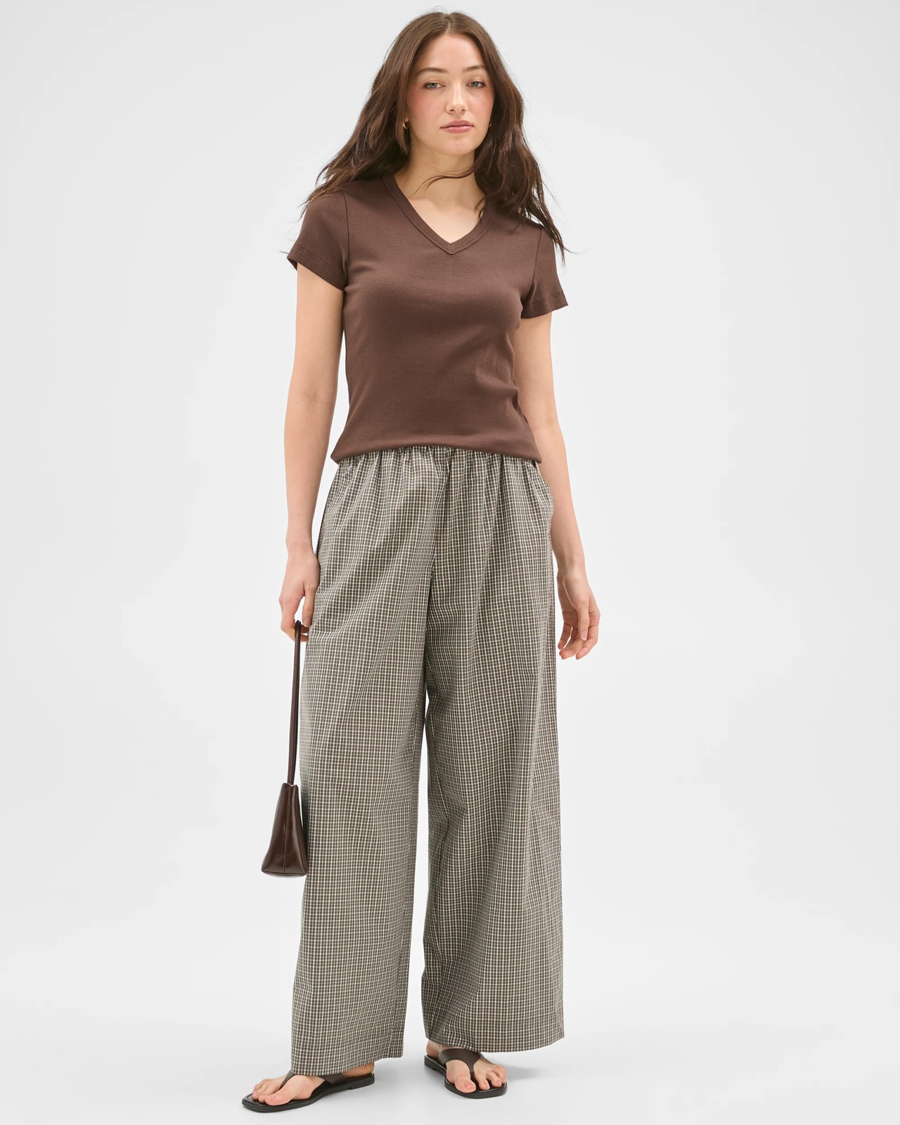 Lily Loves Australian Cotton Blend V-Neck Fitted T-Shirt - Bark 2 of 5