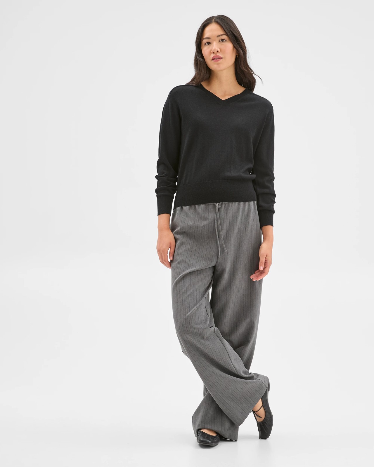 Preview Australian Merino Wool Long Sleeve V-Neck Knit Top - Black 2 of 6