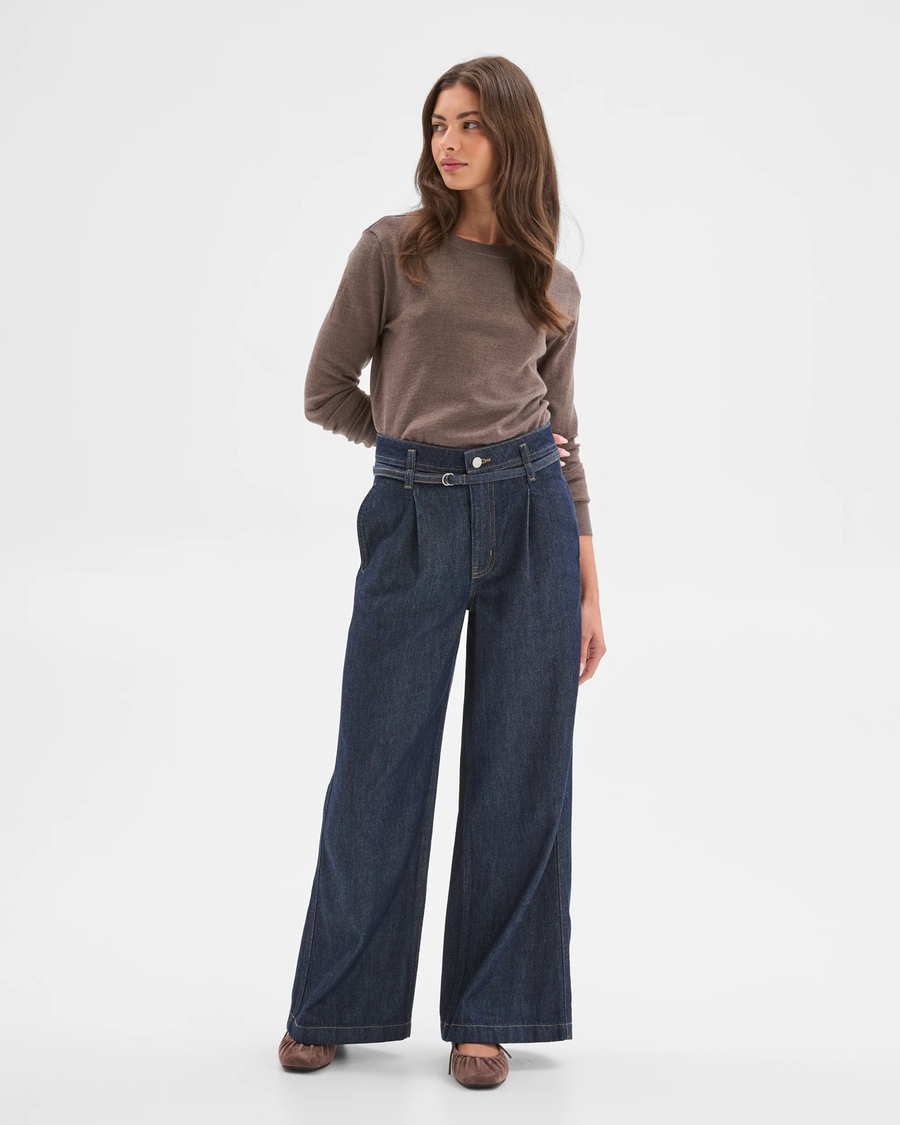 Petites Belted Slouch Denim Jeans 3 of 5