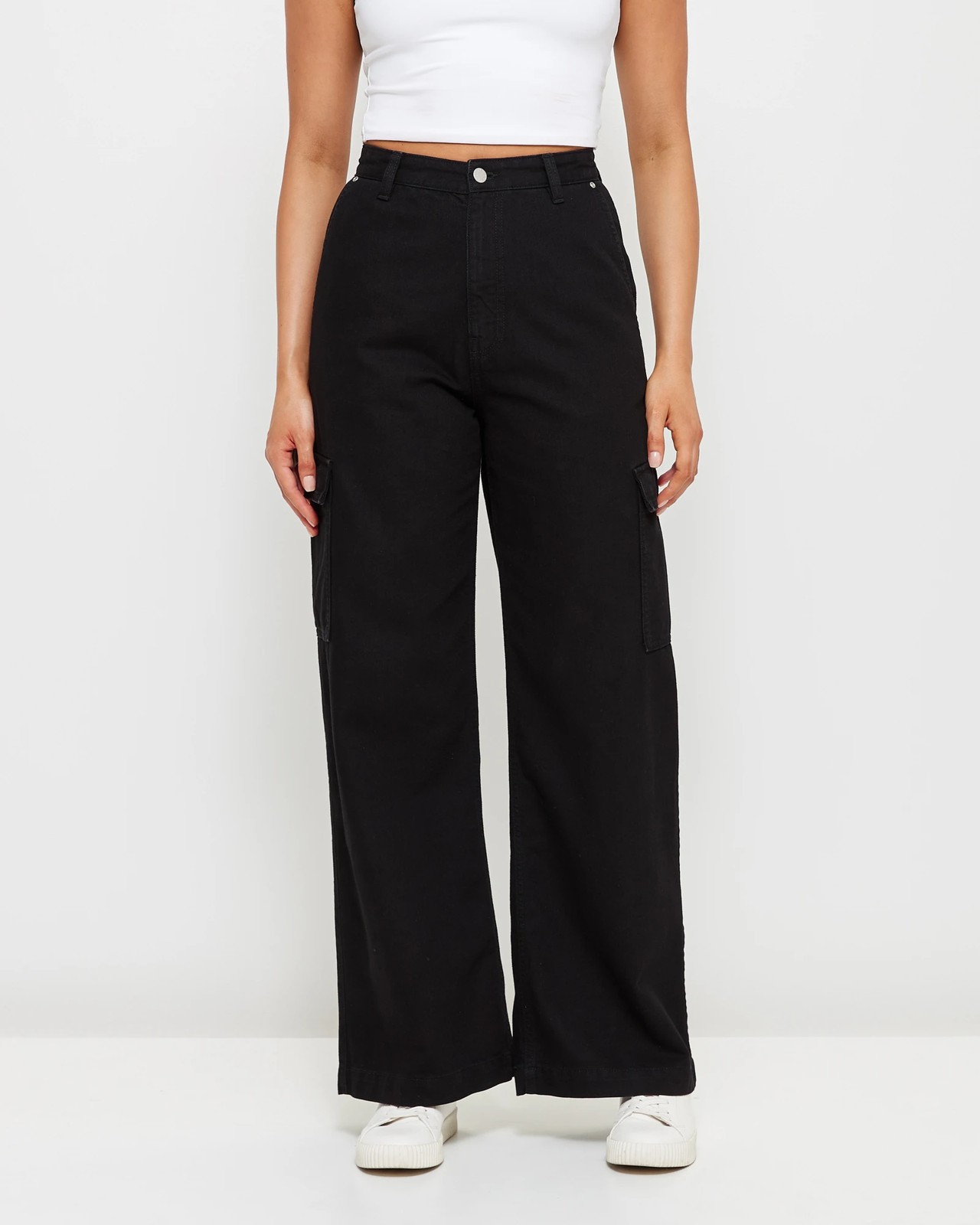 Black Lily wide-leg cargo jean, Yoga Jeans, Regular Waist