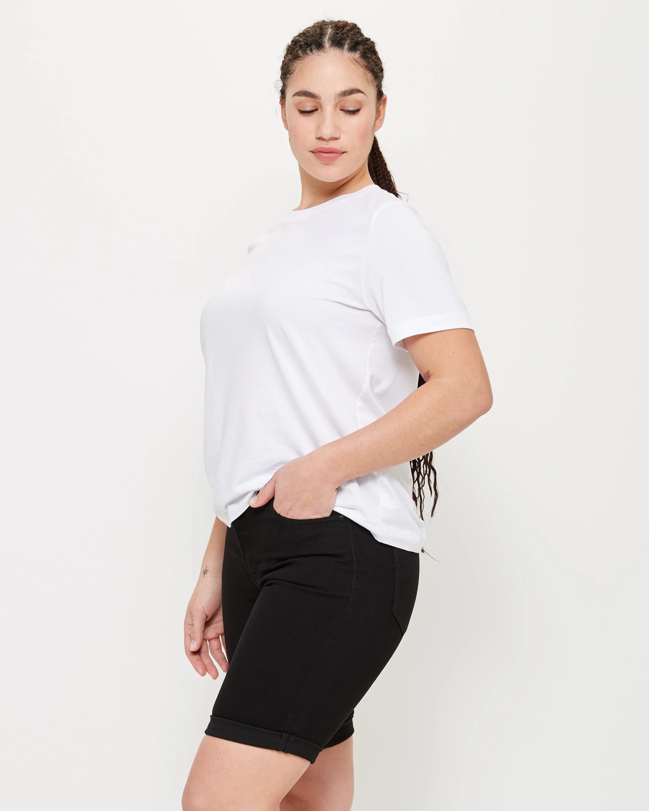 Bermuda Denim Shorts - Shape Your Body 3 of 6