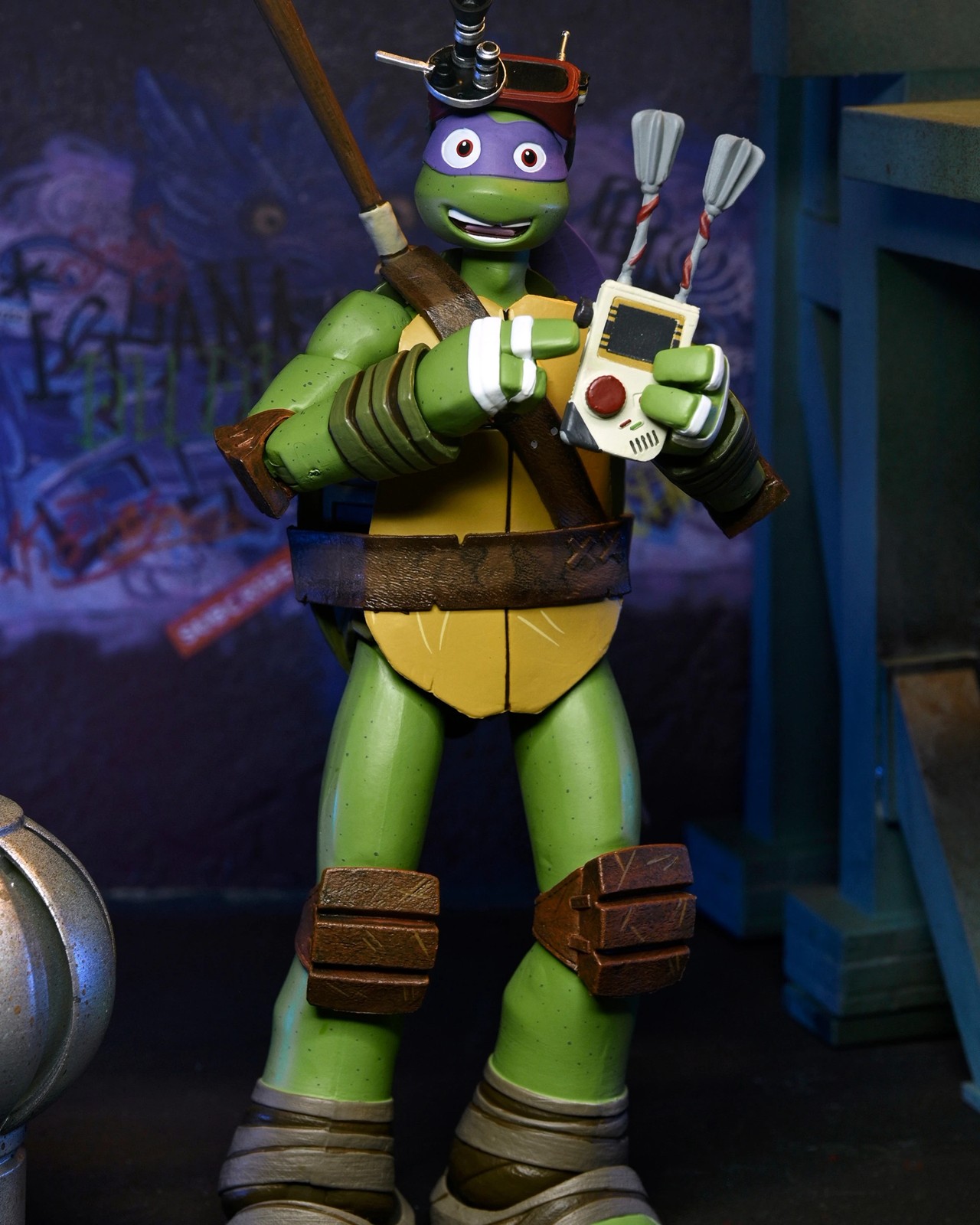 NECA TMNT Donatello Ultimate 7-Inch Scale Figurine 5 of 6