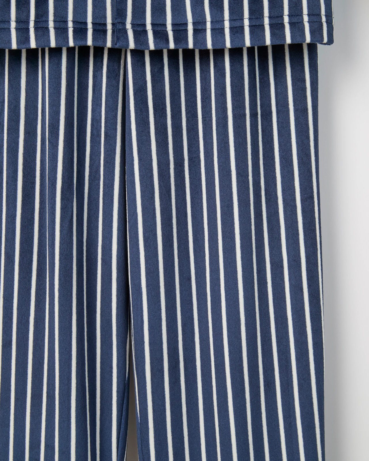 370_72354766_7+370T7235