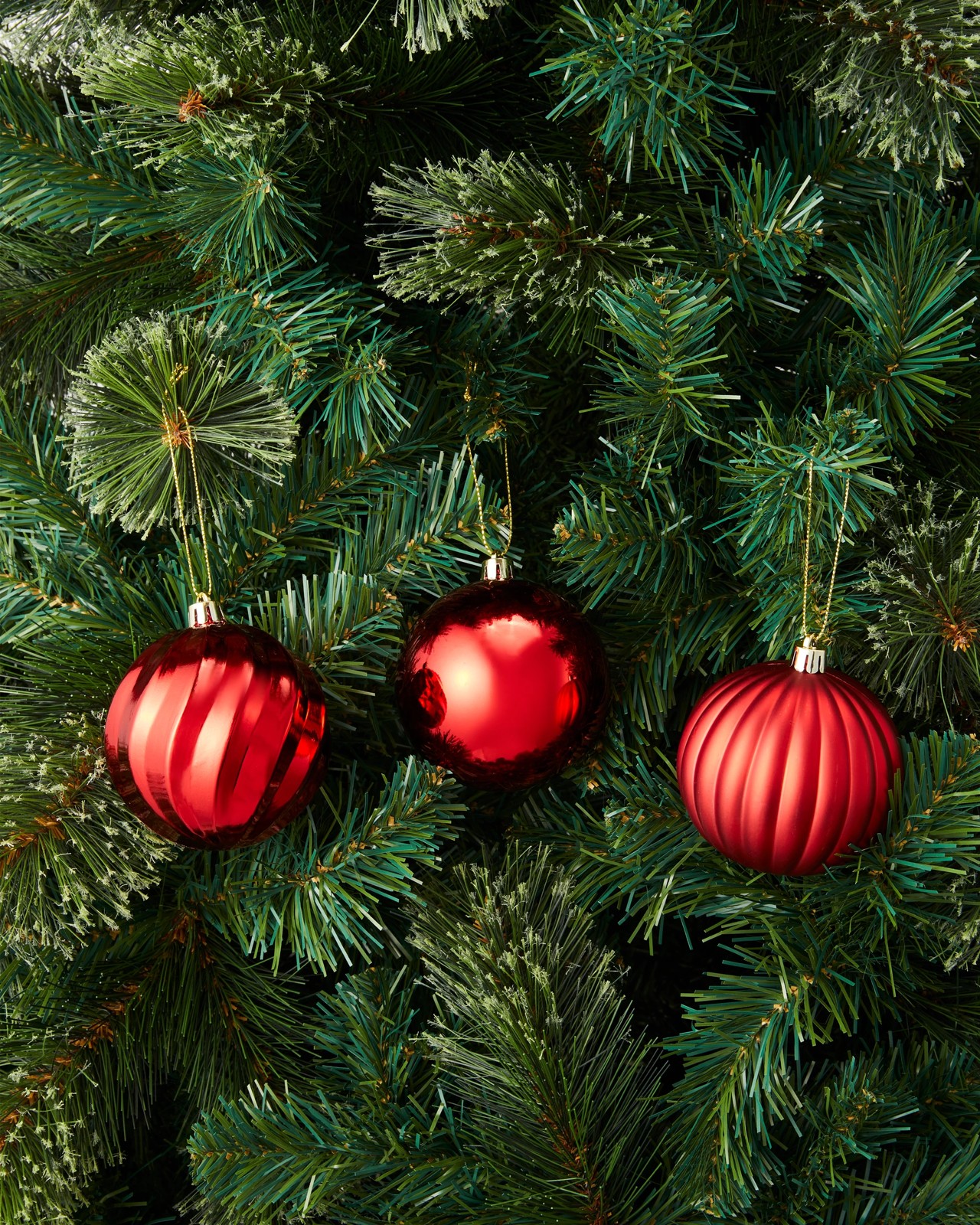 Anko 8 Pack of 8cm Red Baubles 5 of 6