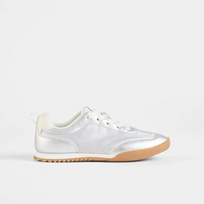 Girls Youth Sleek Profile Sneaker