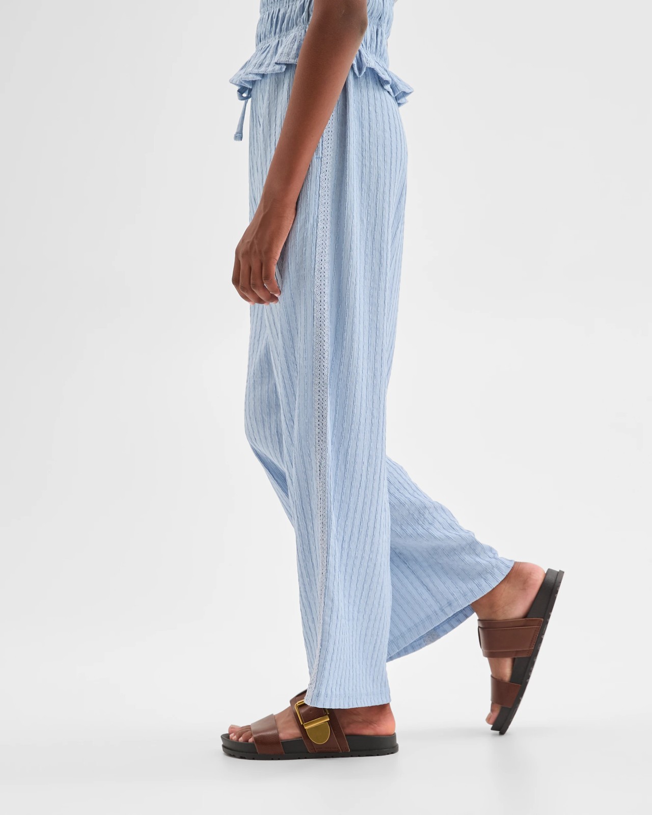 320_71837987_5+320T7183