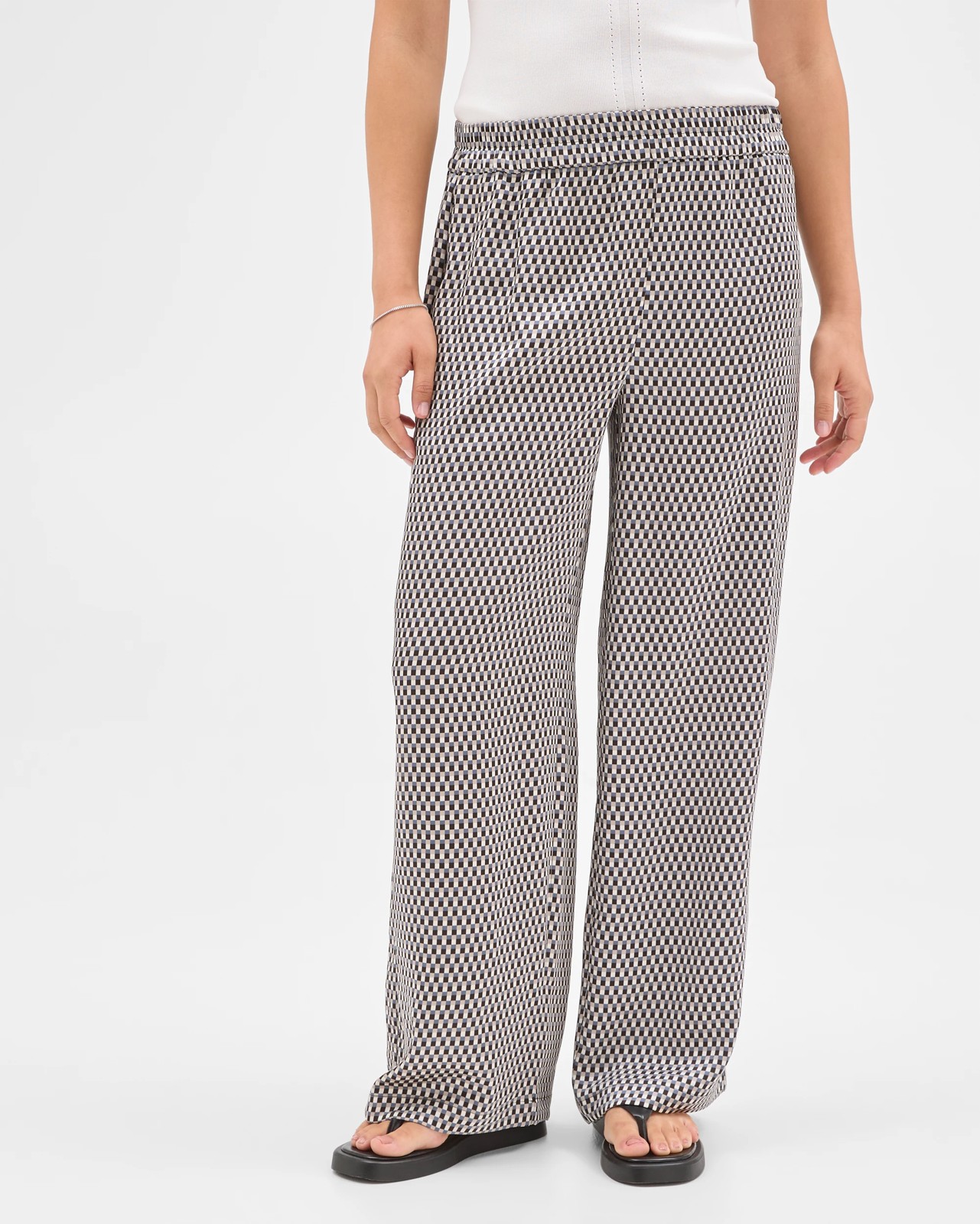 Preview Satin Pants 2 of 5