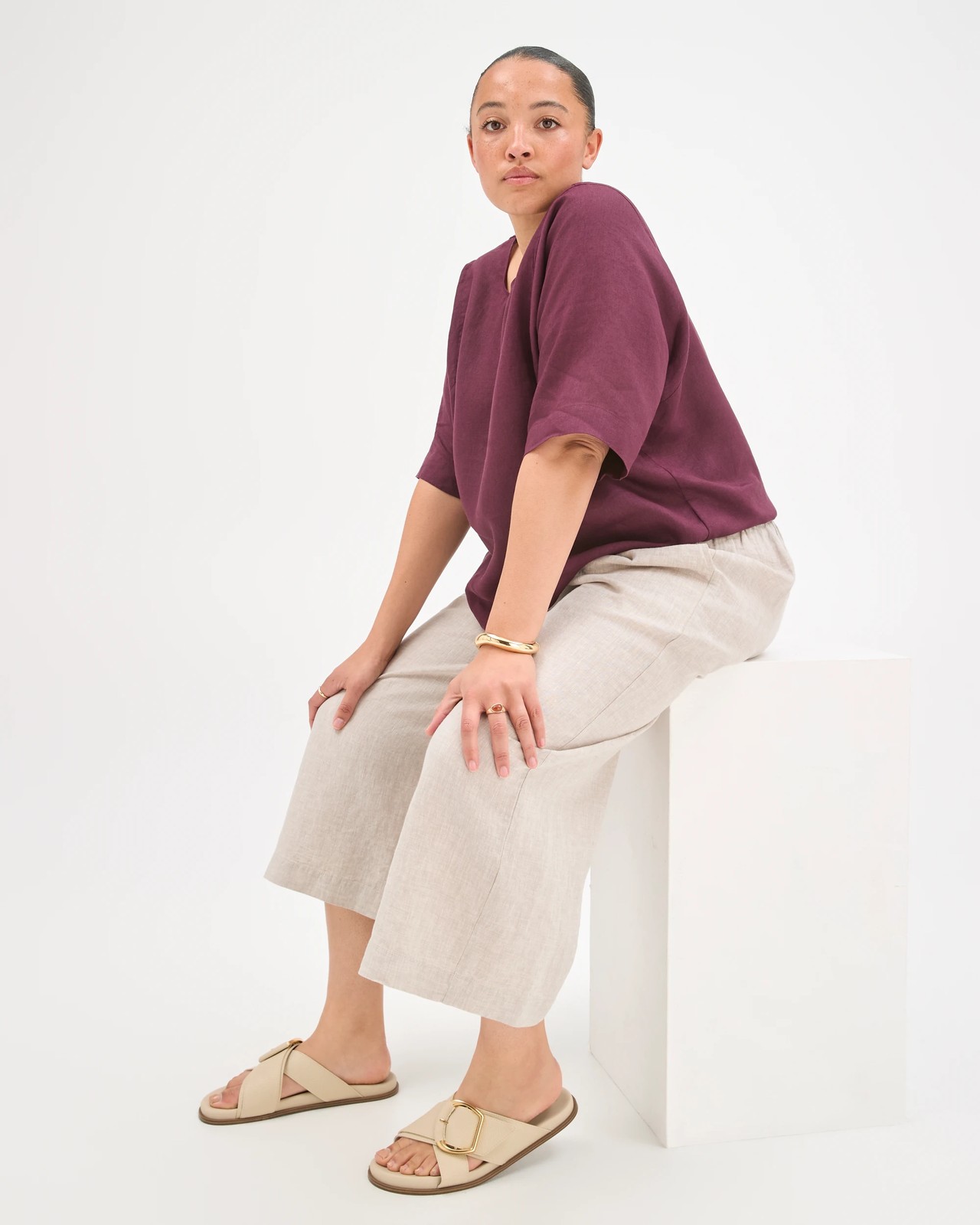 Plus Size European Linen Cropped Pants 2 of 6
