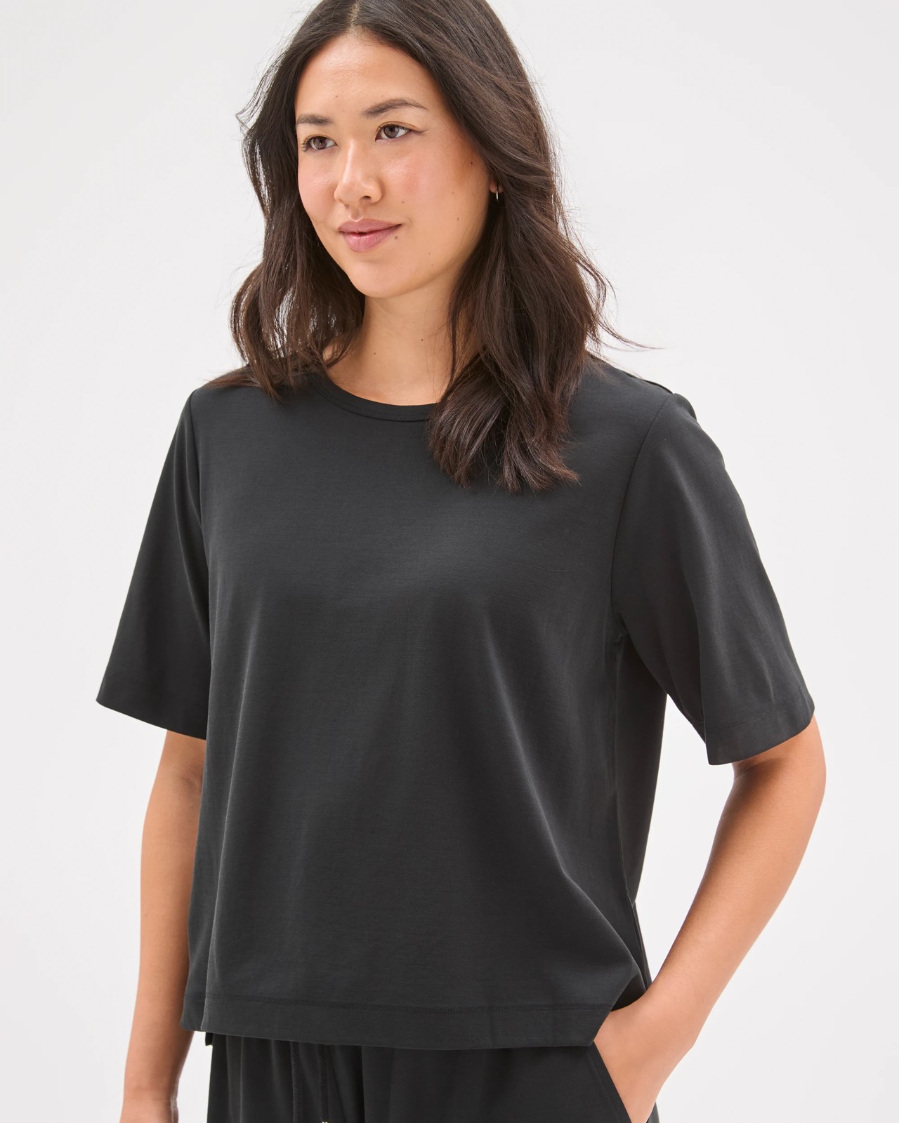 Relaxed Drape T-Shirt - Black 3 of 5