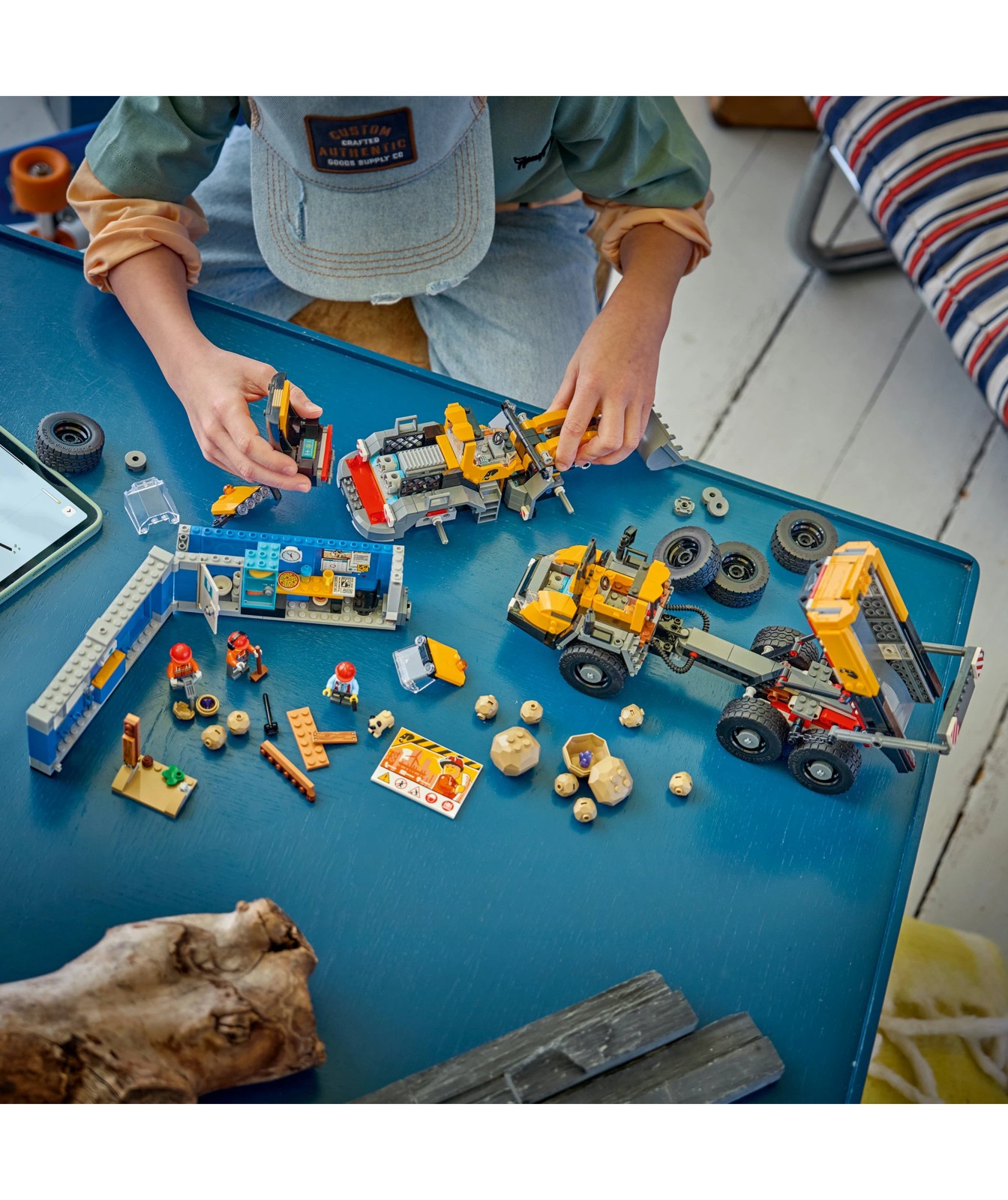 LEGO® City Dump Truck & Front End Loader 60494 6 of 6