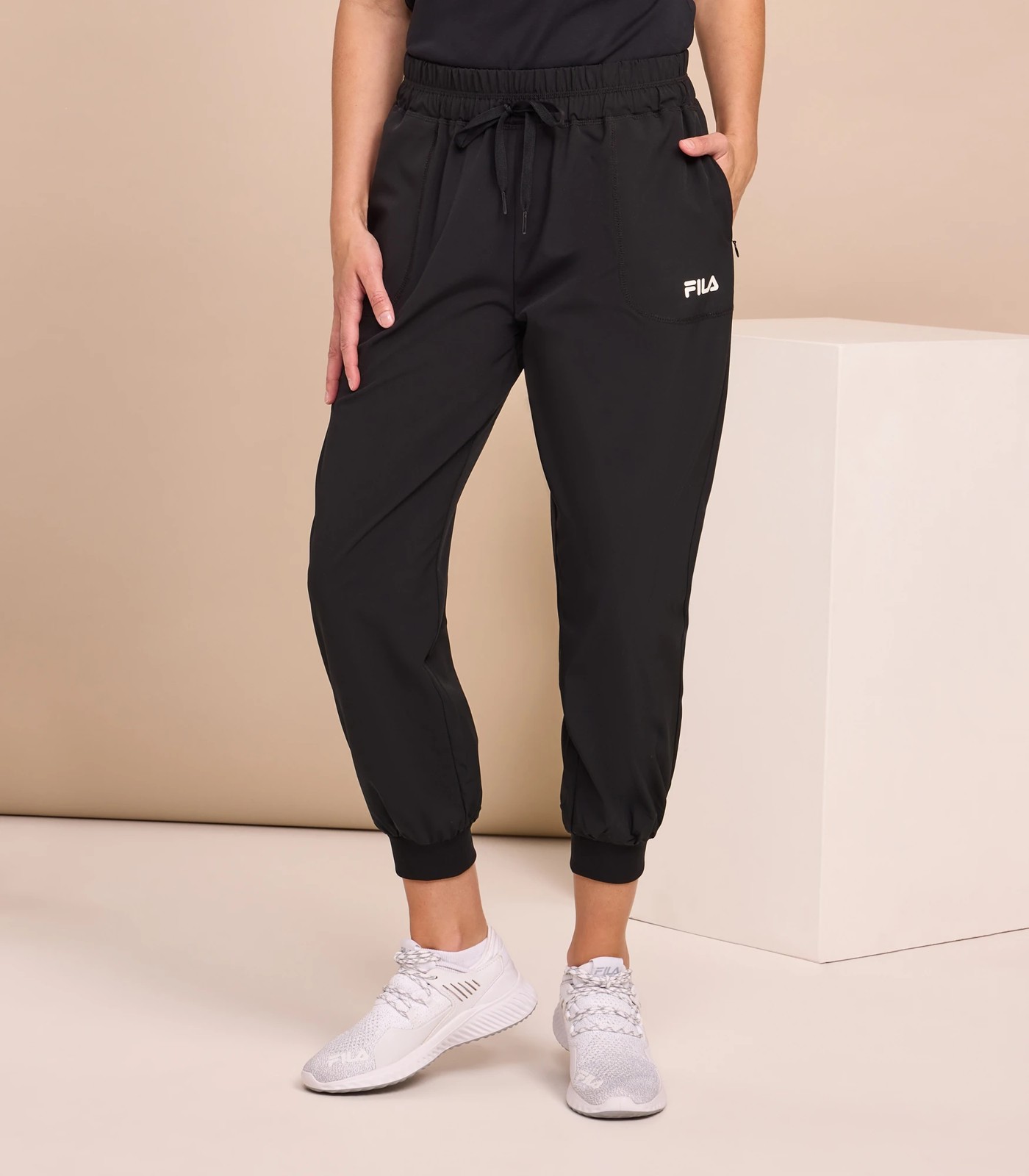 Black store fila pants