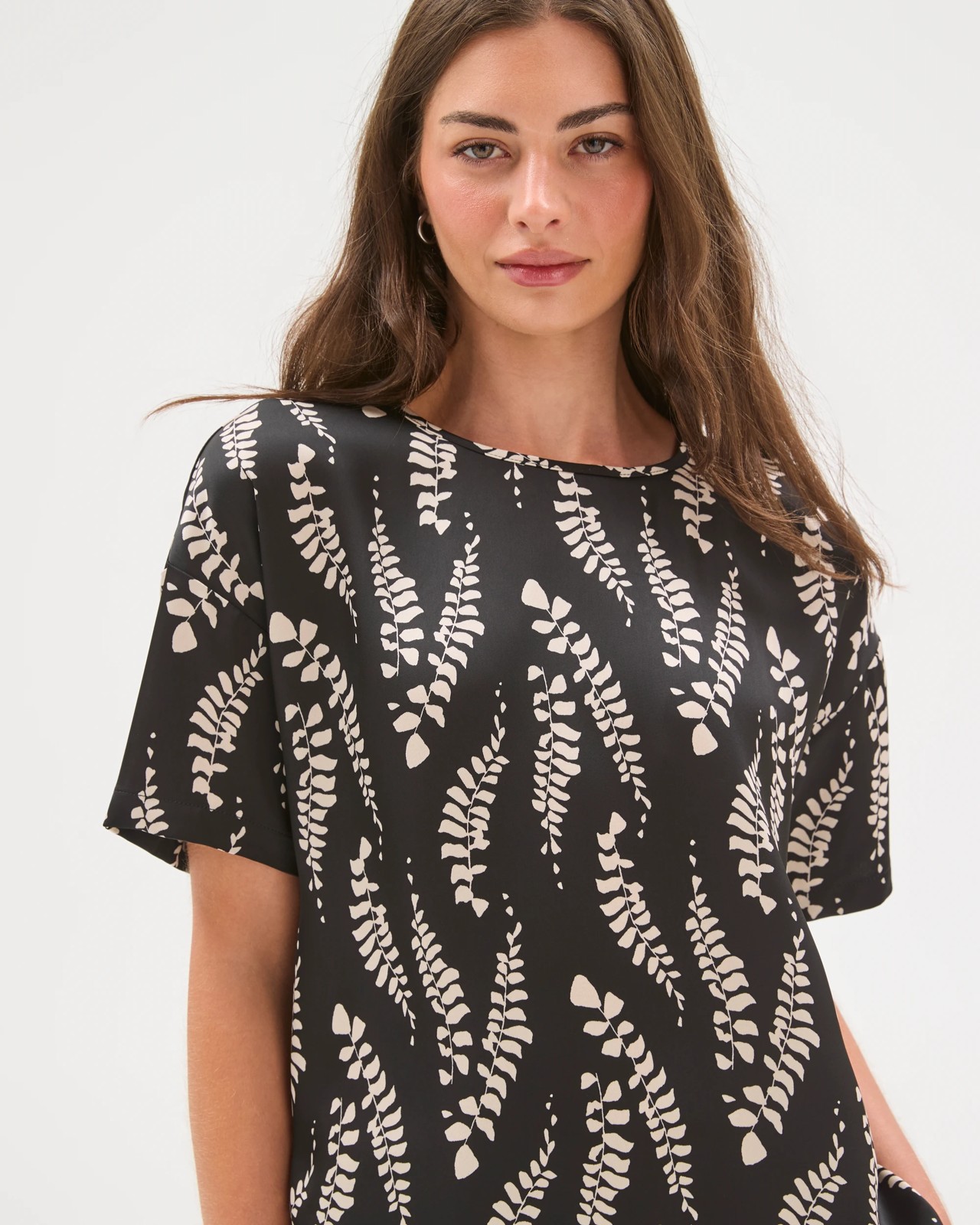 Petites Boxy Satin T-Shirt 4 of 5