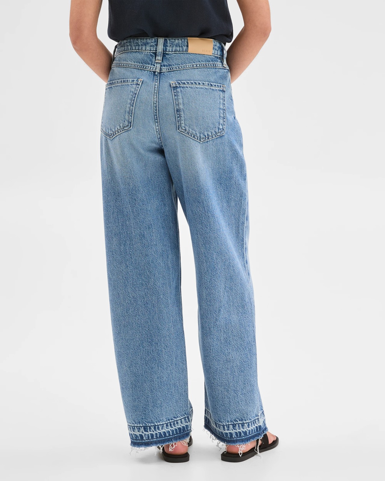 Petites Imogen Loose Fit Denim Jeans 6 of 6