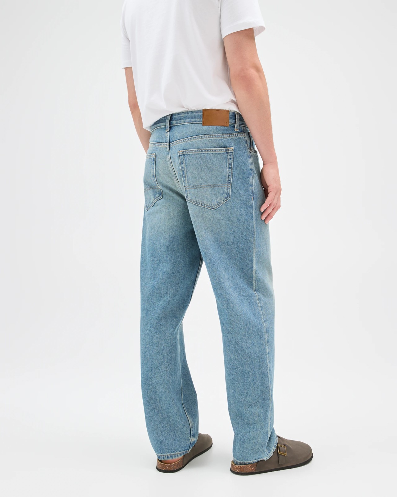 Relaxed Straight Fit Denim Jeans - Vintage Mid Wash 6 of 6