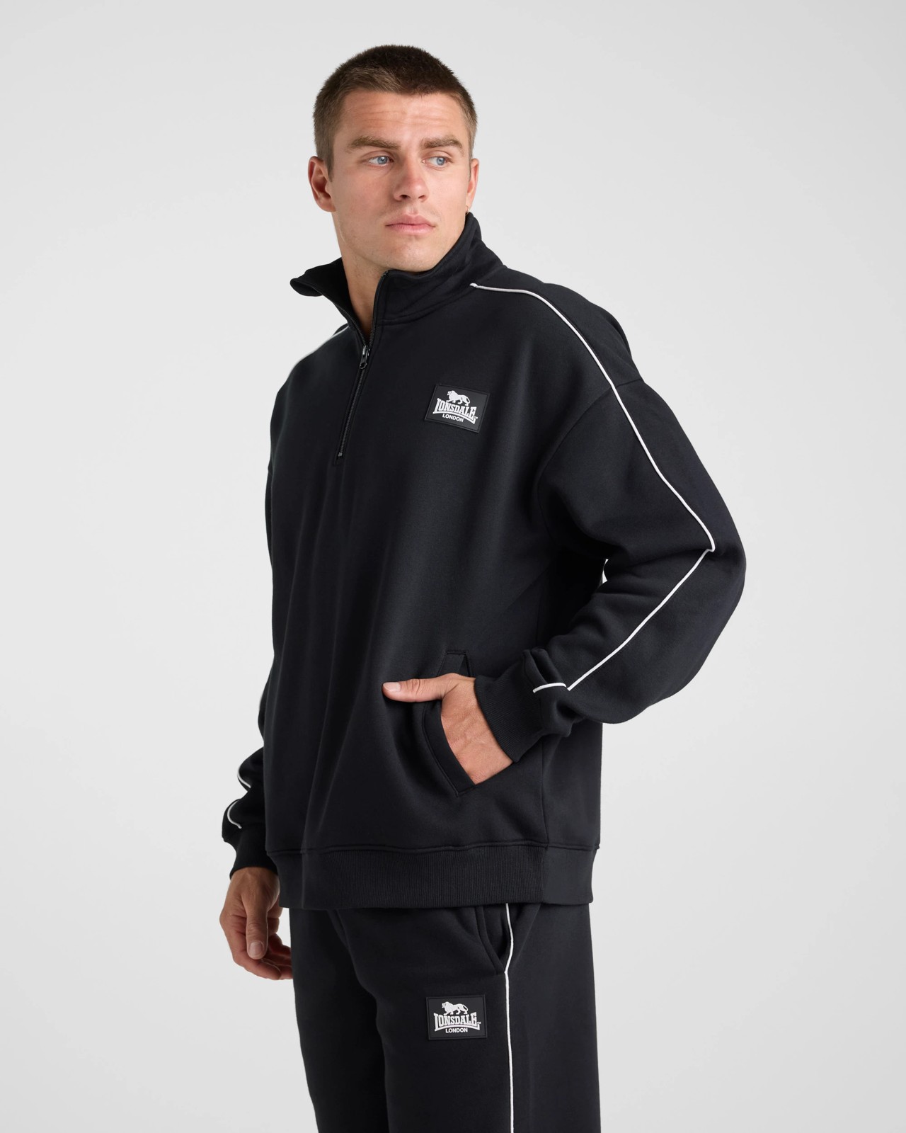 Lonsdale London Relaxed Sport Quarter Zip - Black 4 of 6