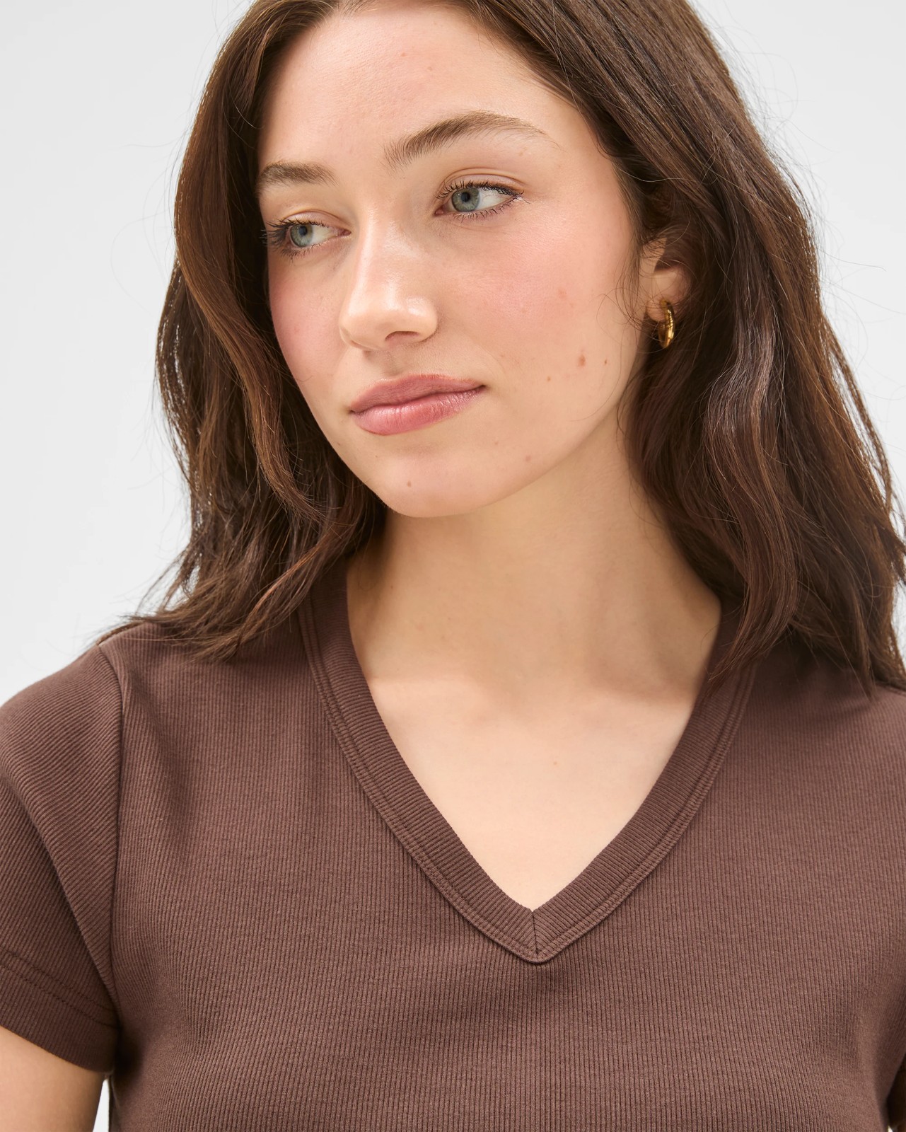 Lily Loves Australian Cotton Blend V-Neck Fitted T-Shirt - Bark 3 of 5