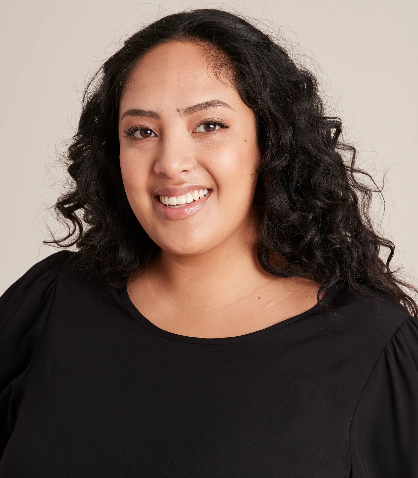 Curve Scoop Neck Woven T-Shirt 6 of 6