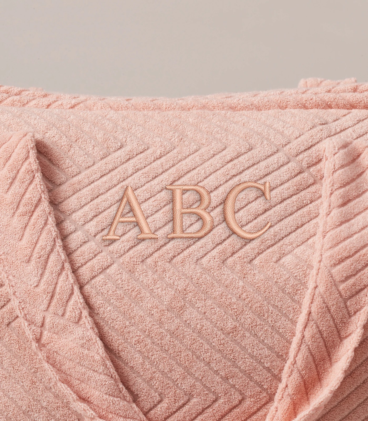 67113712_Serif Peach