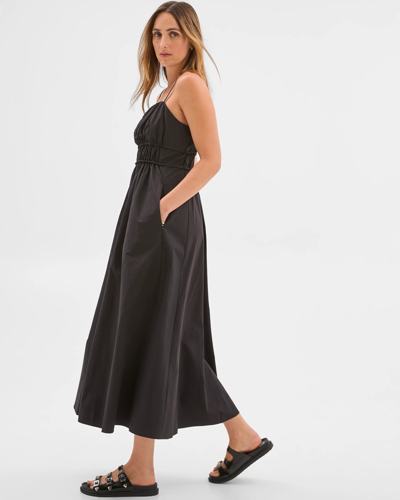 225_71828855_5+225T7182