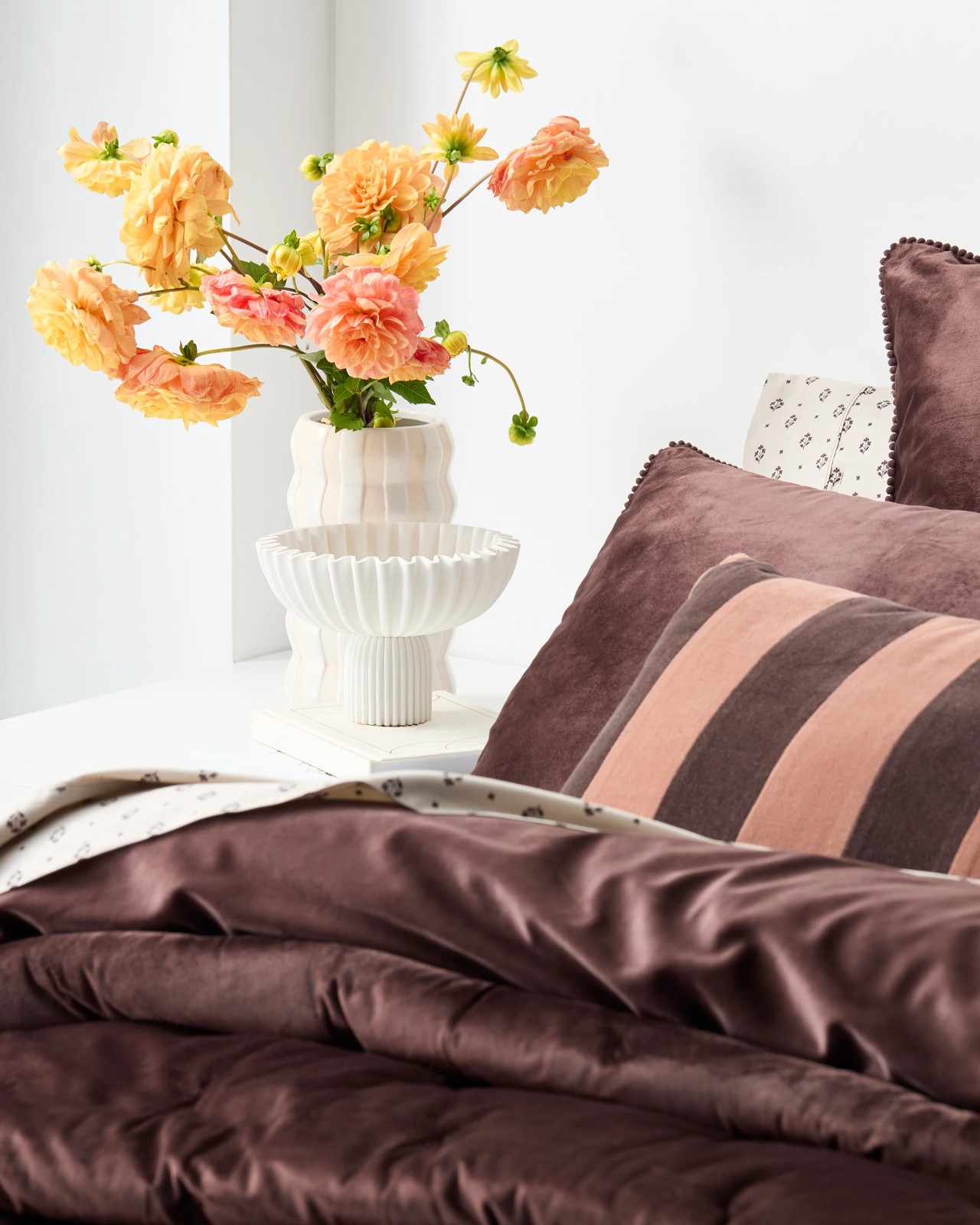 Lacy Velvet Comforter - Chocolate 4 of 5