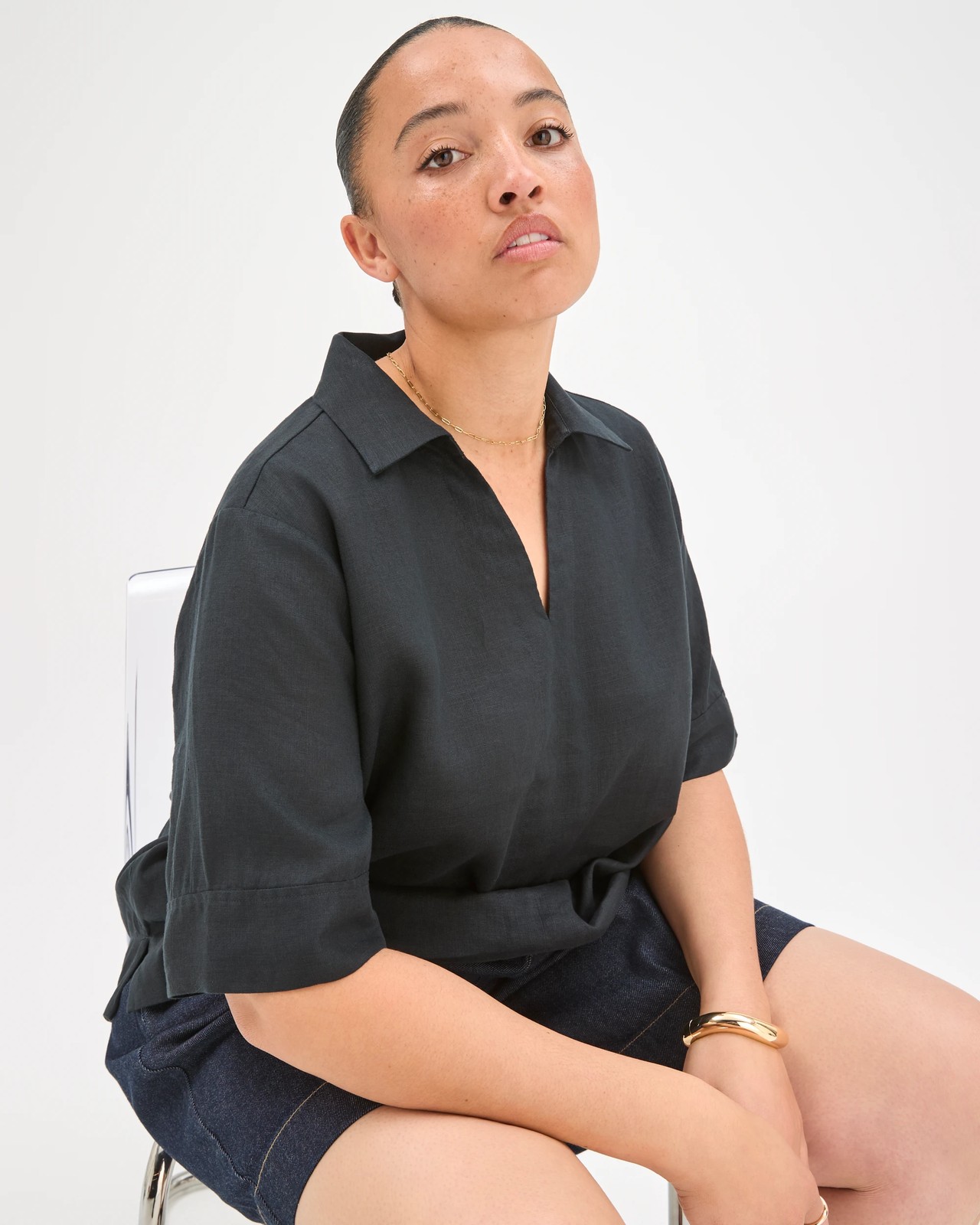 Plus Size European Linen Short Sleeve Popover Top 2 of 5