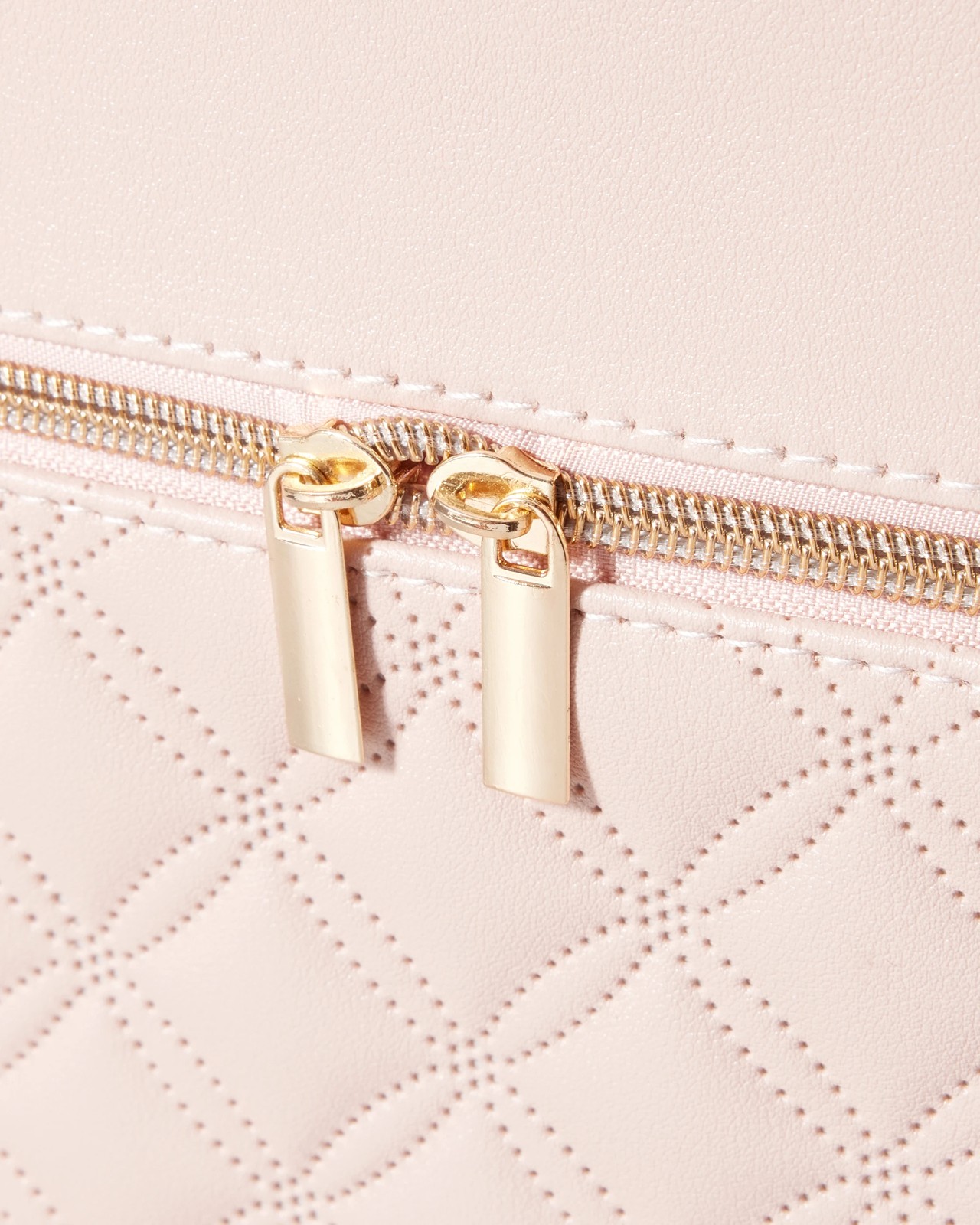 OXX Beauty Quilted Beauty Case - Pink 6 of 6