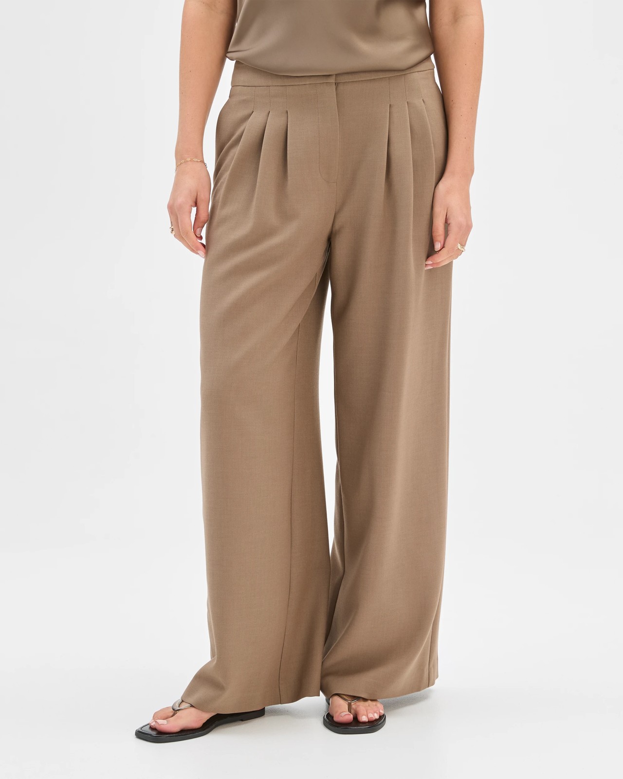 Preview Triple Pleat Detail Wide Leg Pants 4 of 5