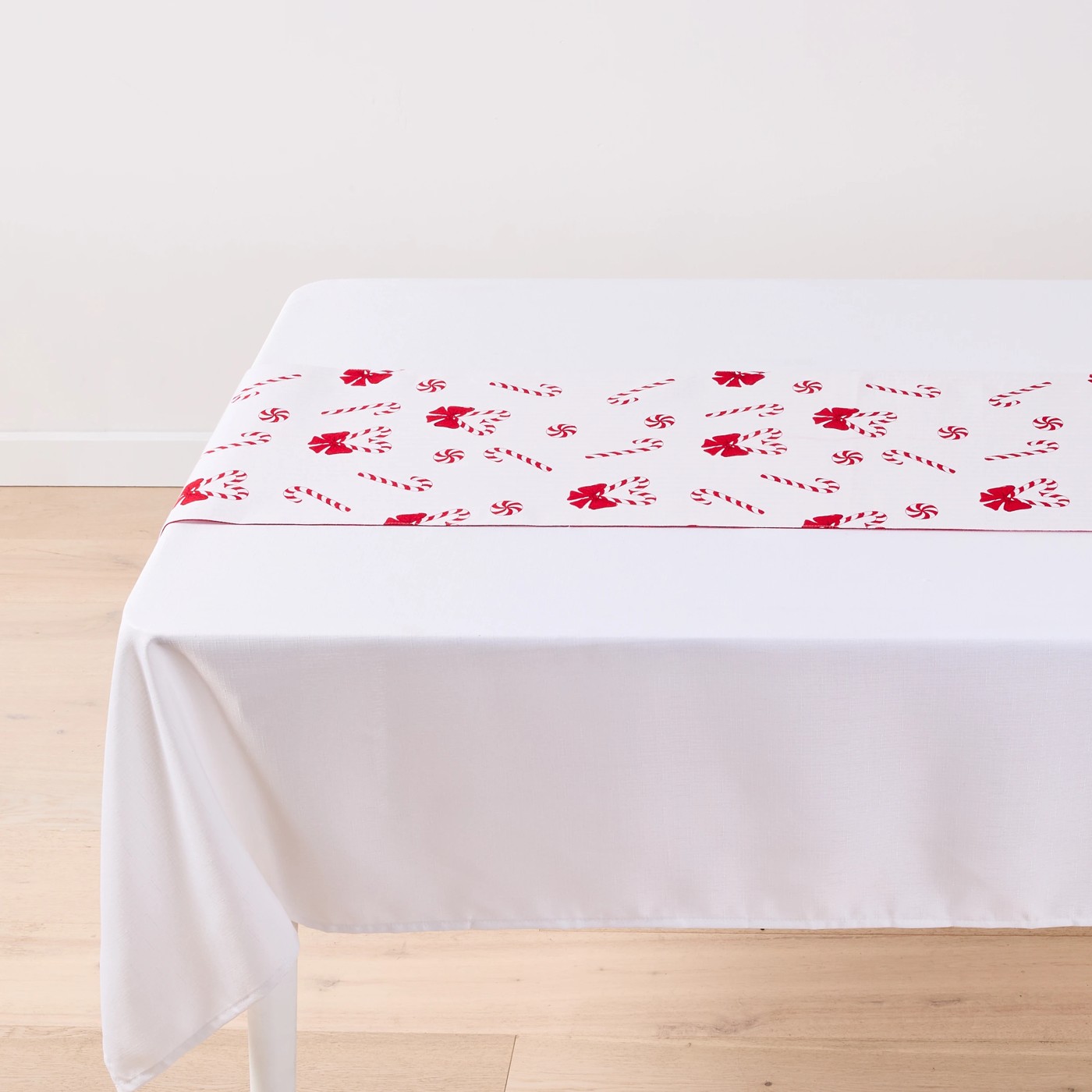 Anko Candy Hearts Table Runner 5 of 6