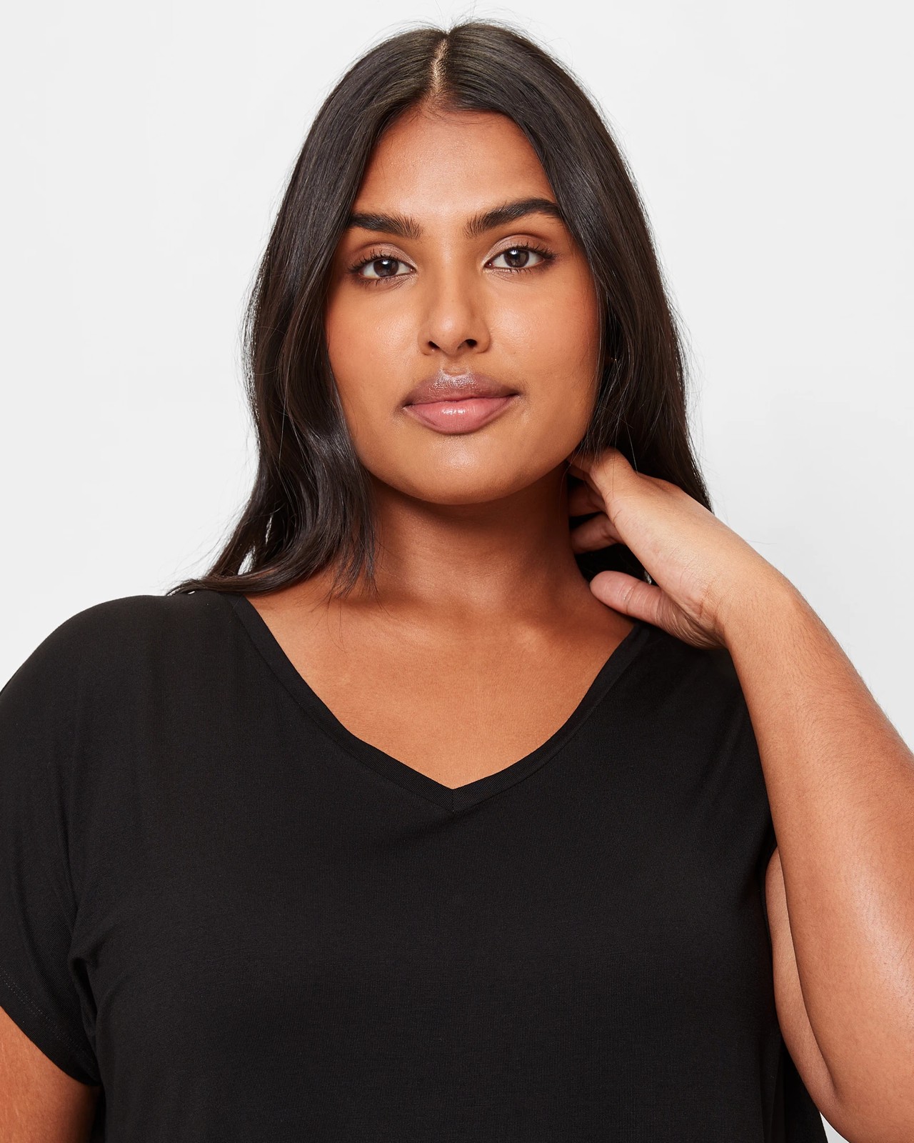 Plus Size V-neck T-shirt - Black 