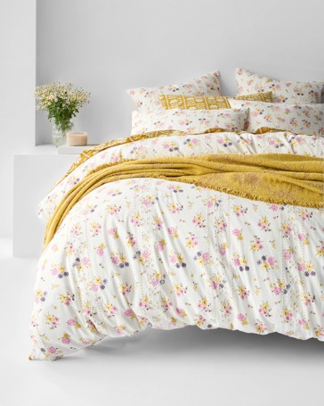 Dahlia Floral Embroidered Quit Cover Set