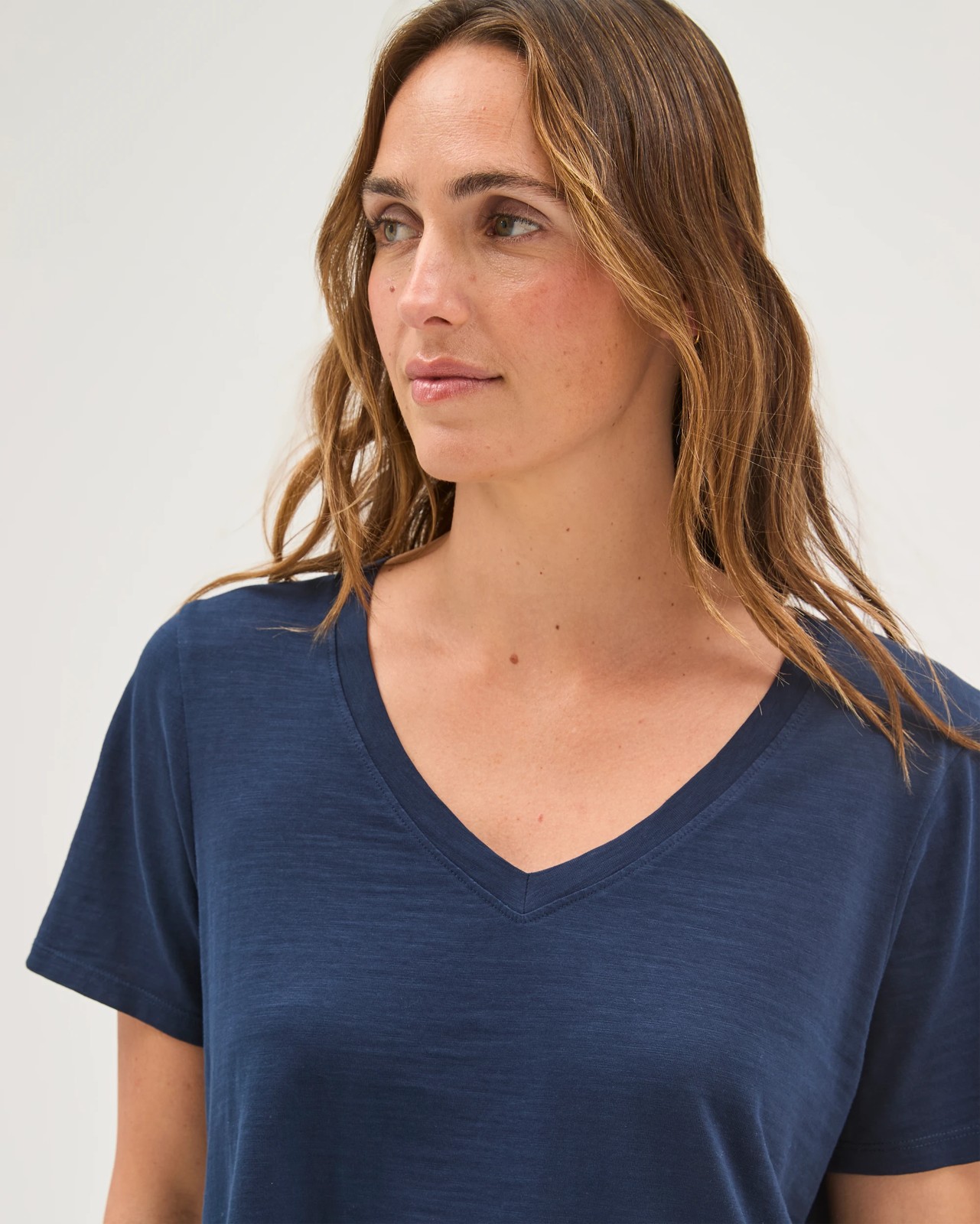 Australian Cotton Slub Relaxed V-Neck T-Shirt - Navy Blazer 3 of 6