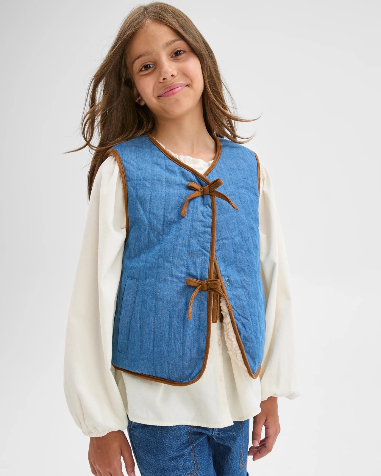 Sleeveless Reversible Vest 4 of 5