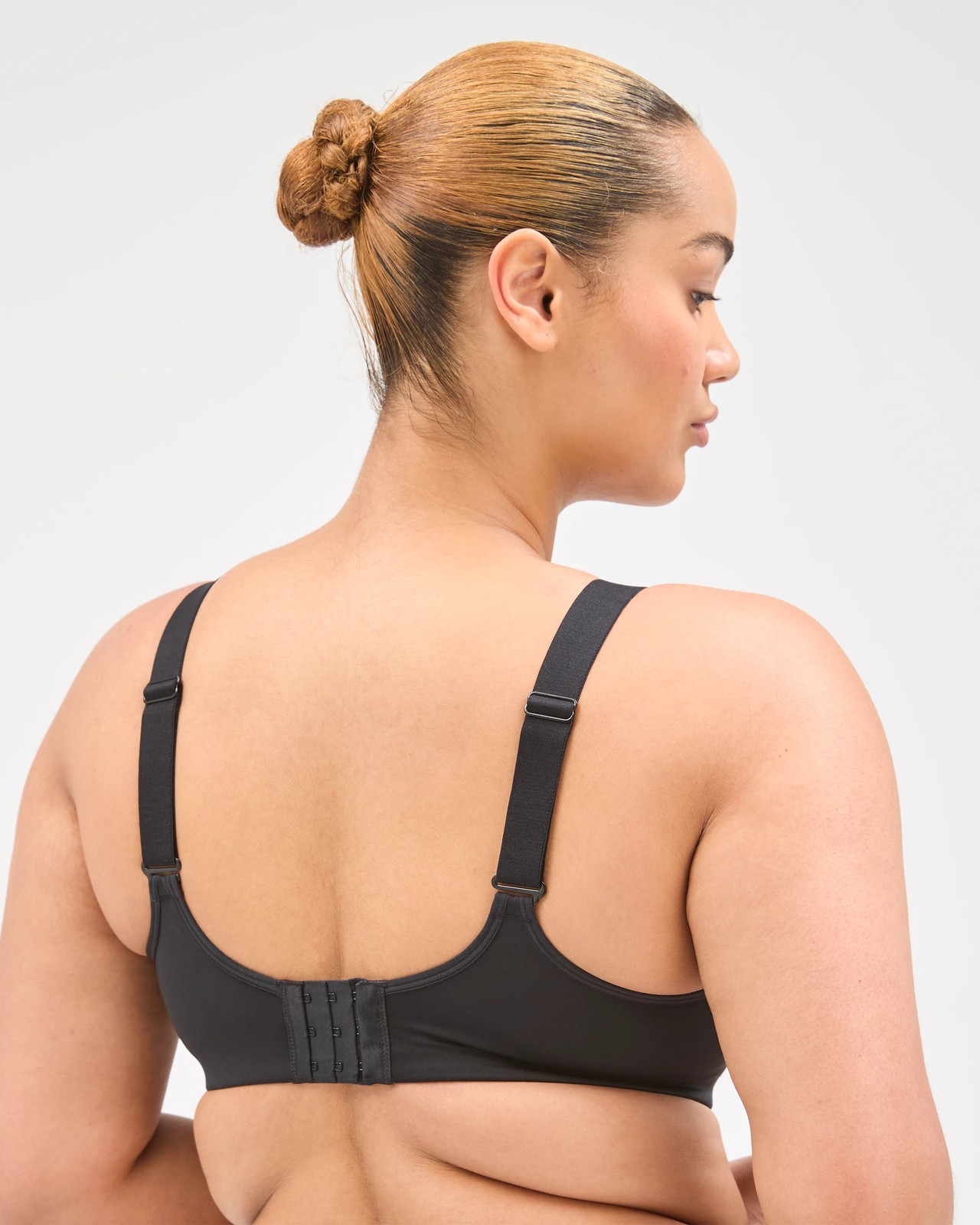 Valen High Impact Underwire Soft Cup Sports Bra - Black 3 of 4